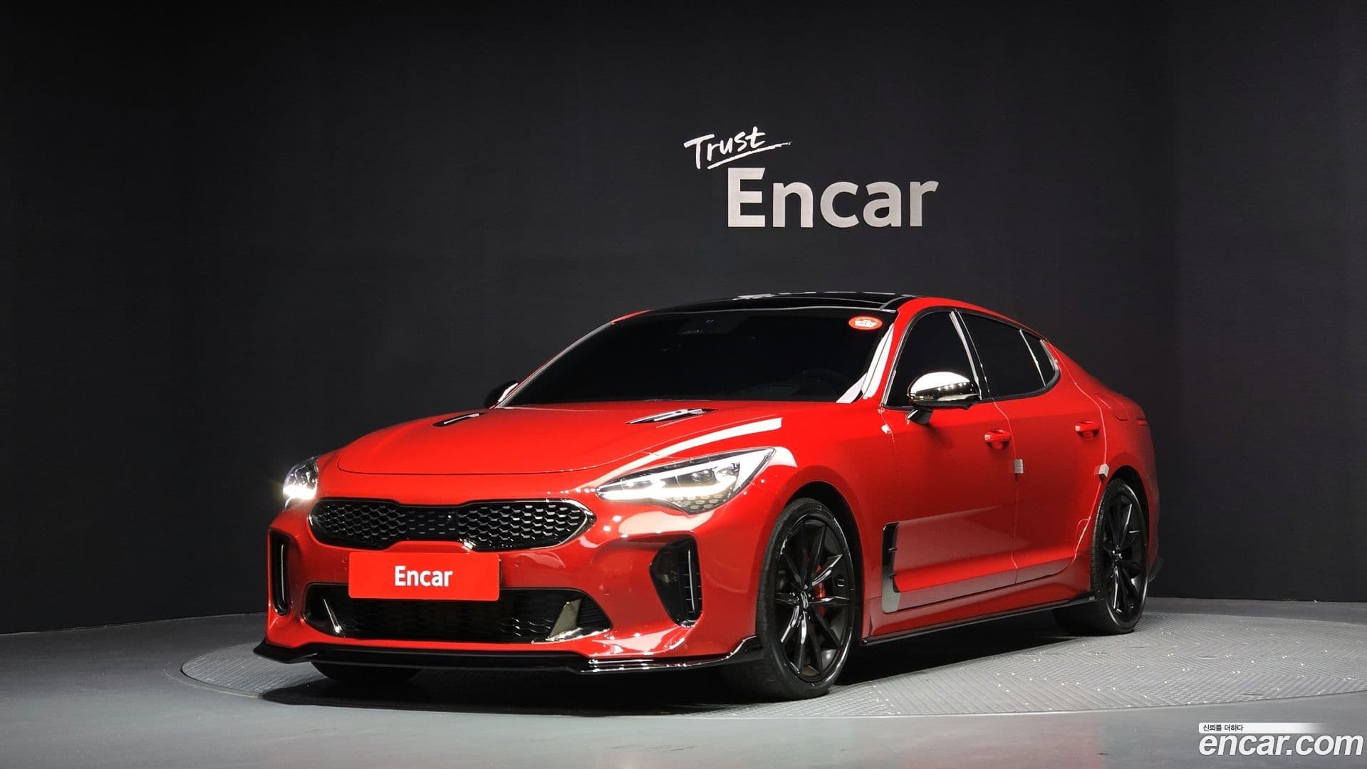 Main__Slider__Photo:Stinger Kia 2022.4-0