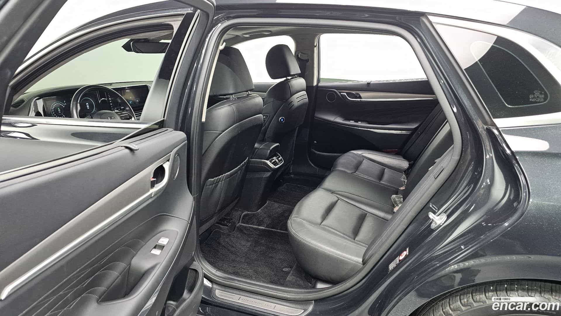 Grandeur Hyundai 2020.11-OPTION-015