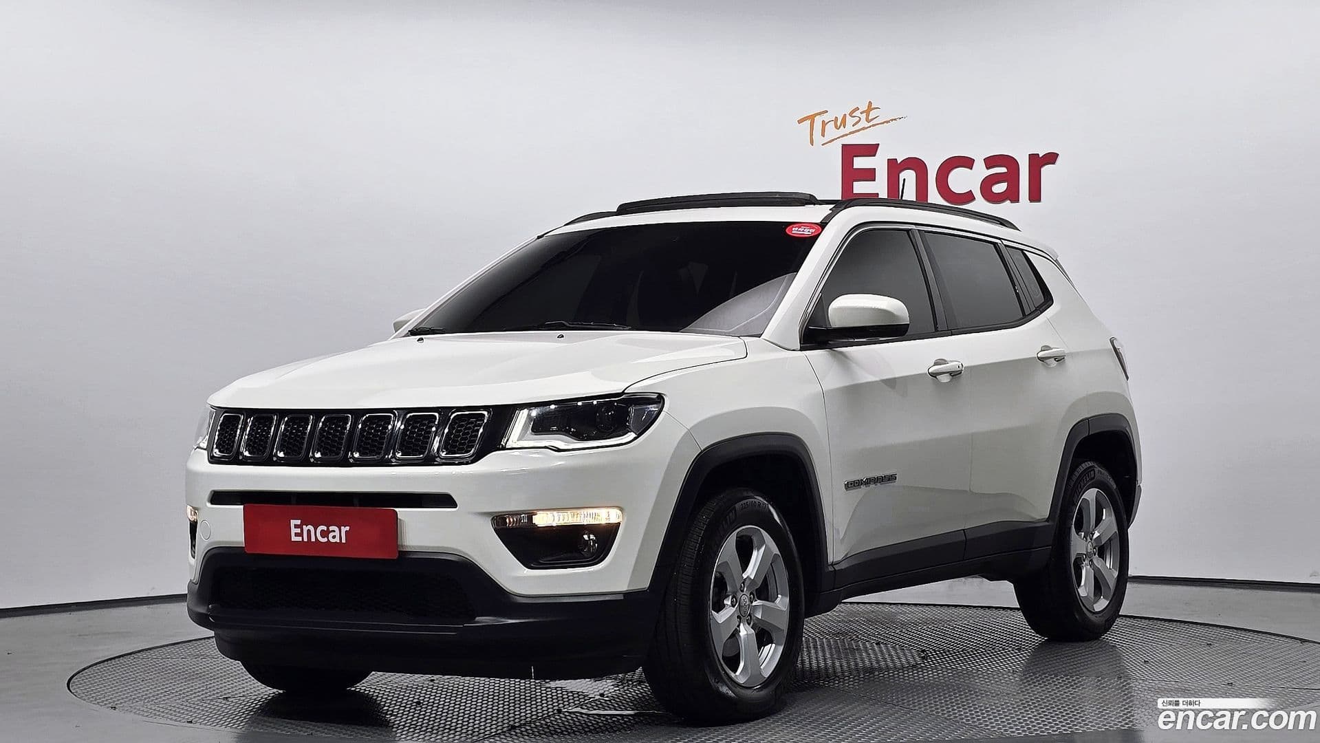 Main__Slider__Photo:Compass Jeep 2018.11-0