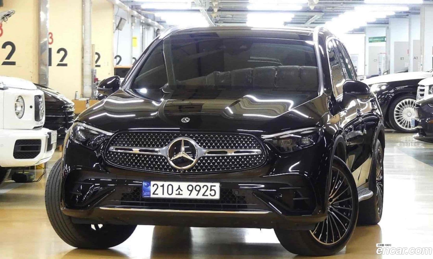 Main__Slider__Photo:GLC-Class Mercedes-Benz 2023.7-0