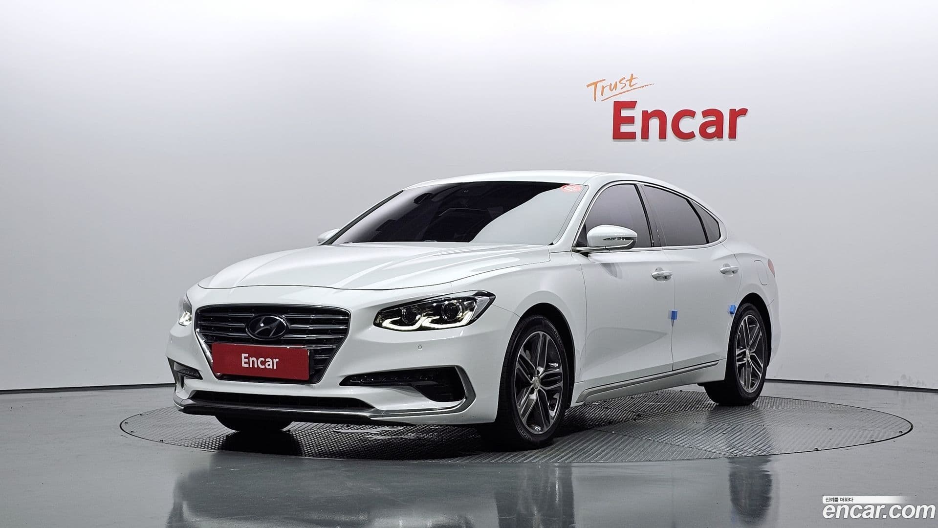 Main__Slider__Photo:Grandeur Hyundai 2017.5-0