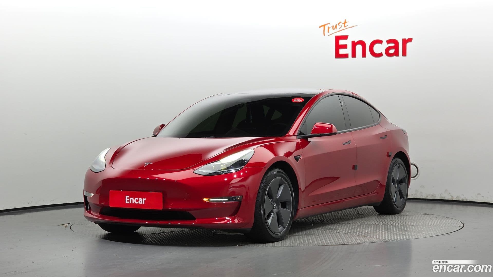 Main__Slider__Photo:Model 3 Tesla 2021.7-0