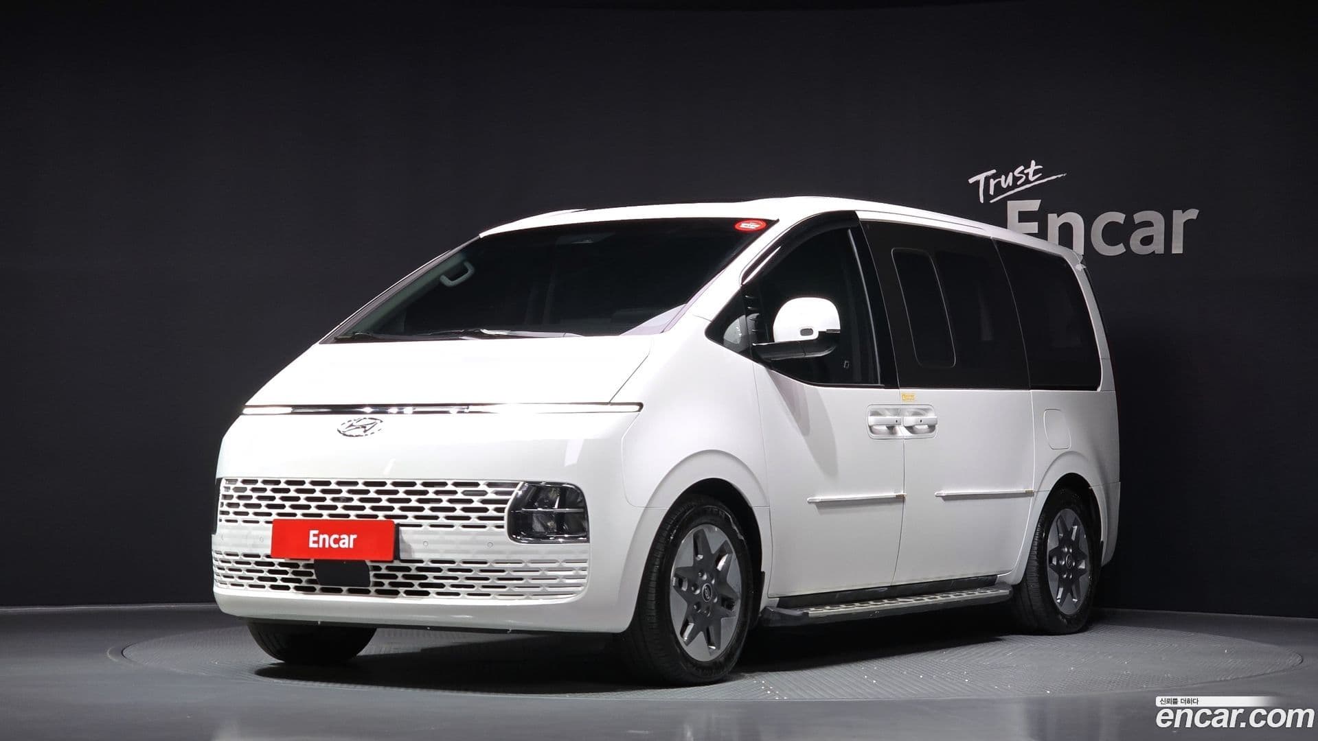 Main__Slider__Photo:Staria Hyundai 2024.0-0