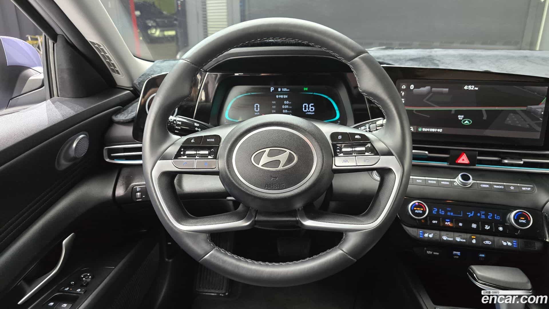 AVANTE Hyundai 2023.10-OPTION-017