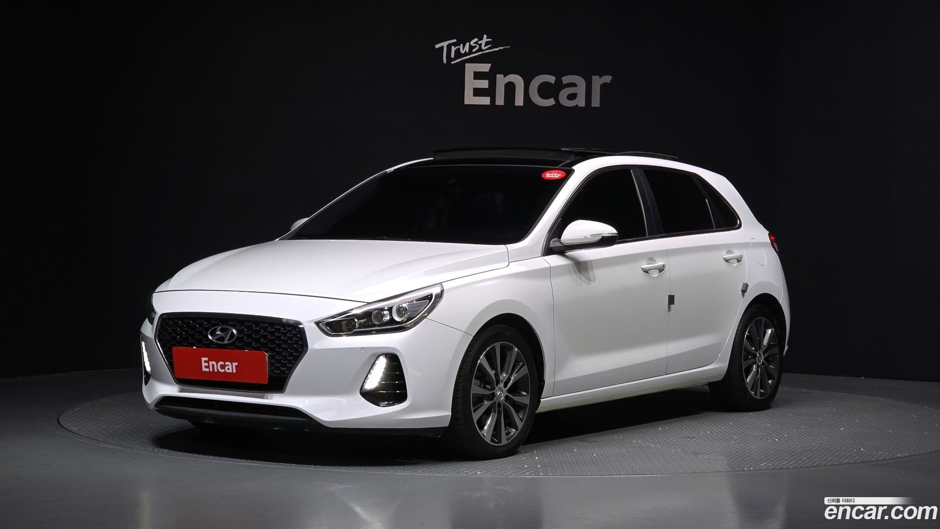 Main__Slider__Photo:i30 Hyundai 2017.6-0