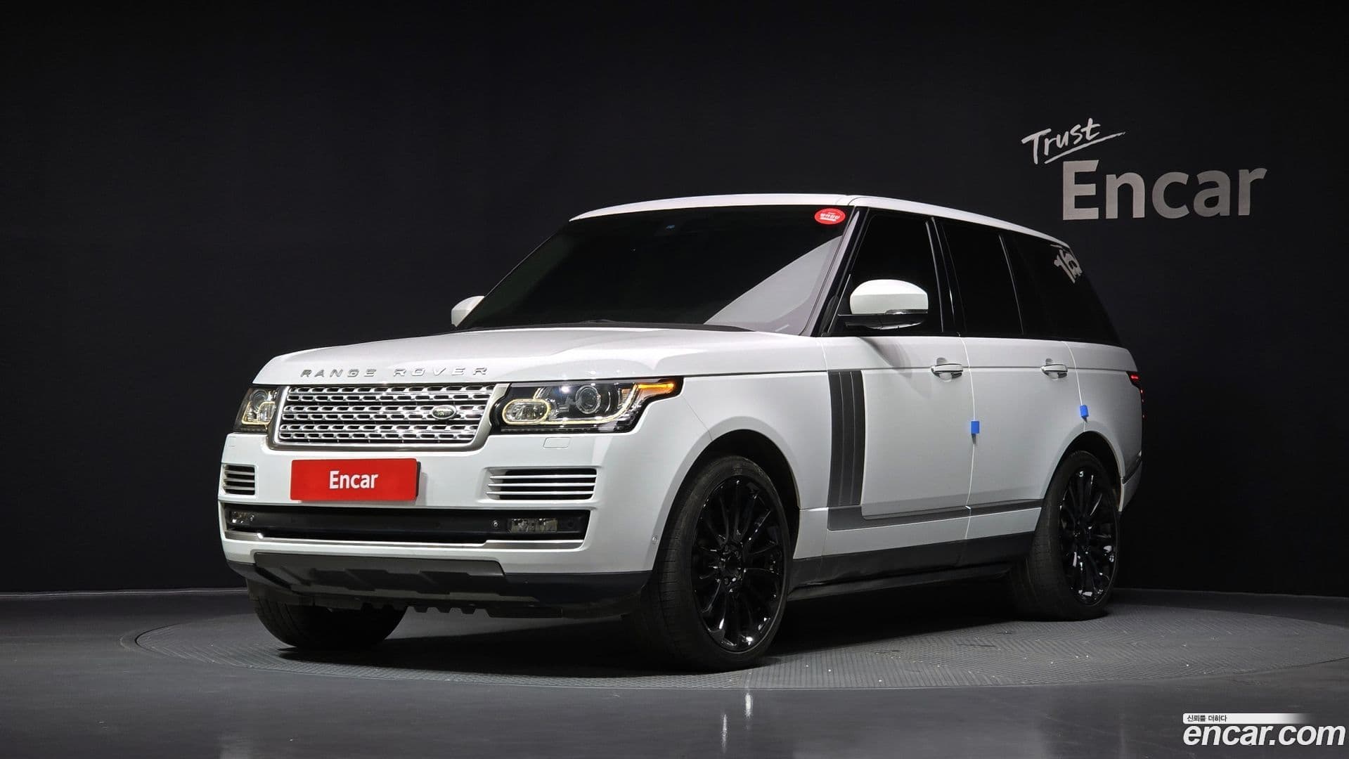 Main__Slider__Photo:Range Rover Land Rover 2015.2-0