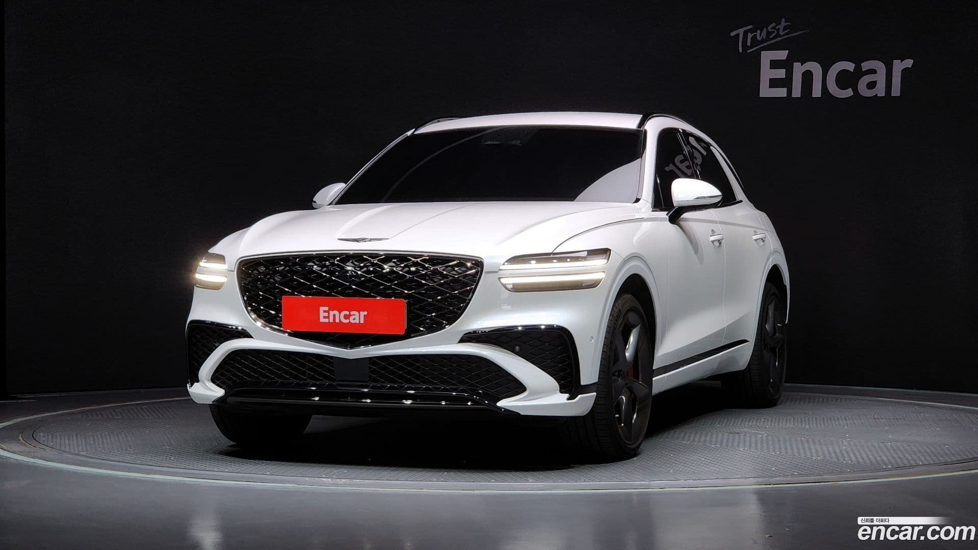 Main__Slider__Photo:GV70 Genesis 2024.8-0