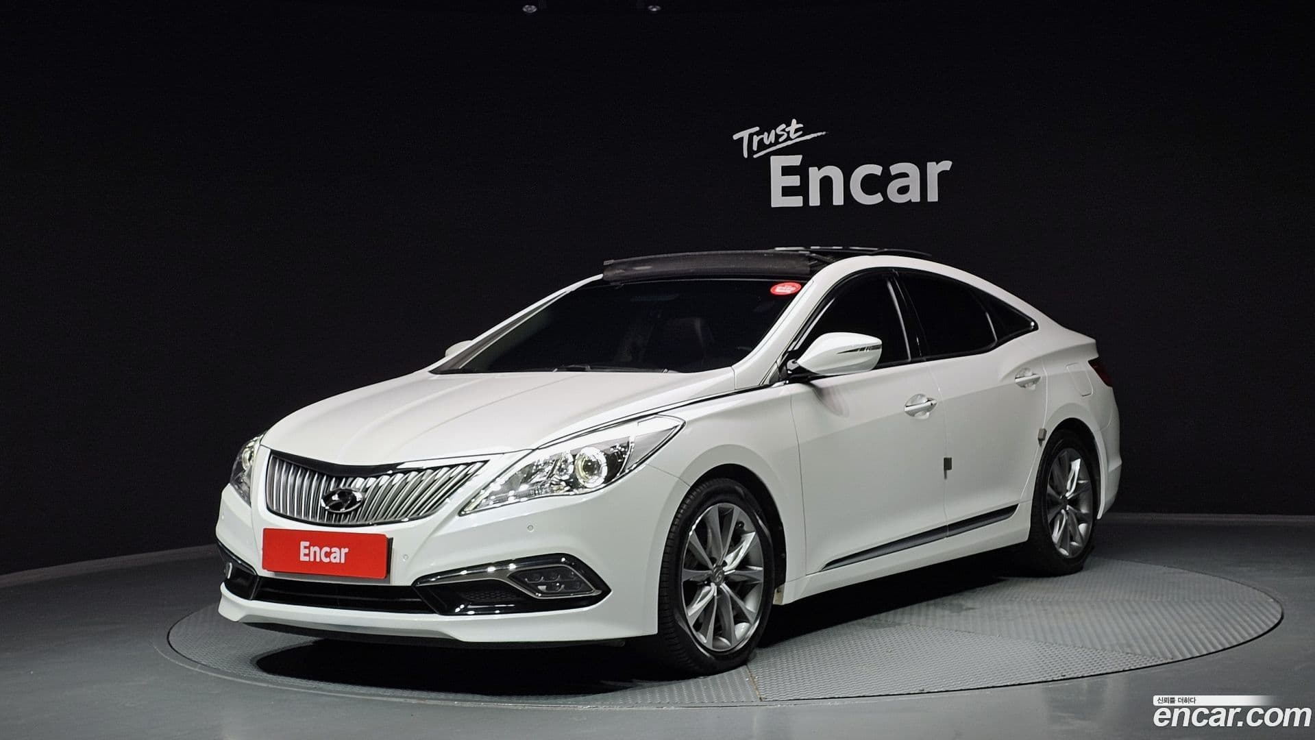 Main__Slider__Photo:Grandeur Hyundai 2014.10-0