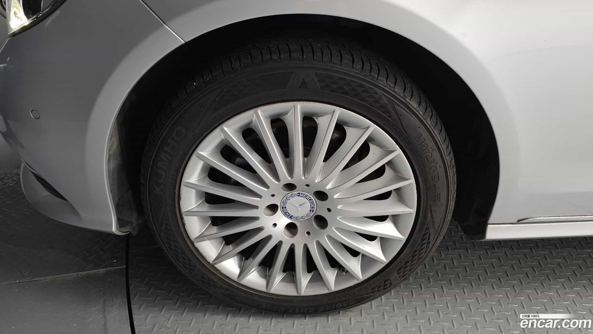 E-Class Mercedes-Benz 2013.7-OUTER-005