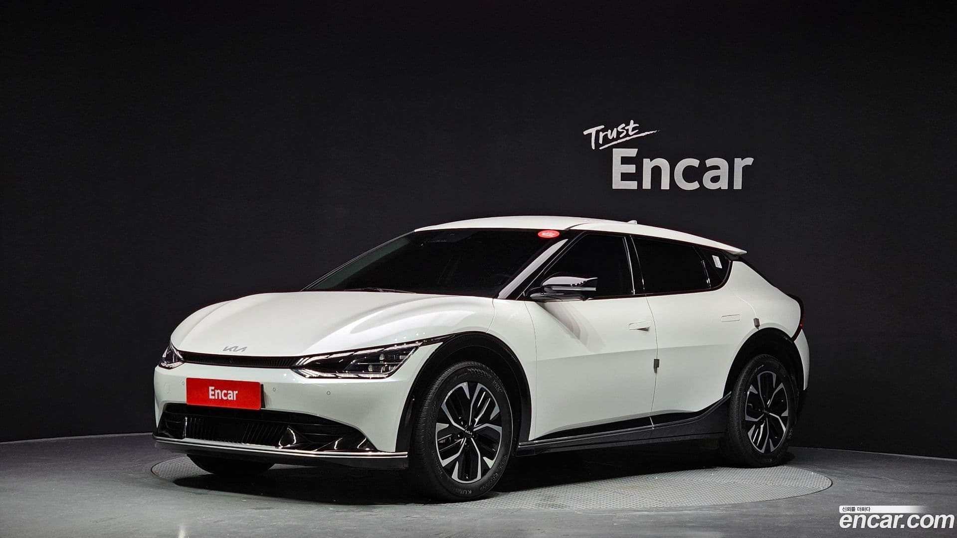 Main__Slider__Photo:EV6 Kia 2022.2-0