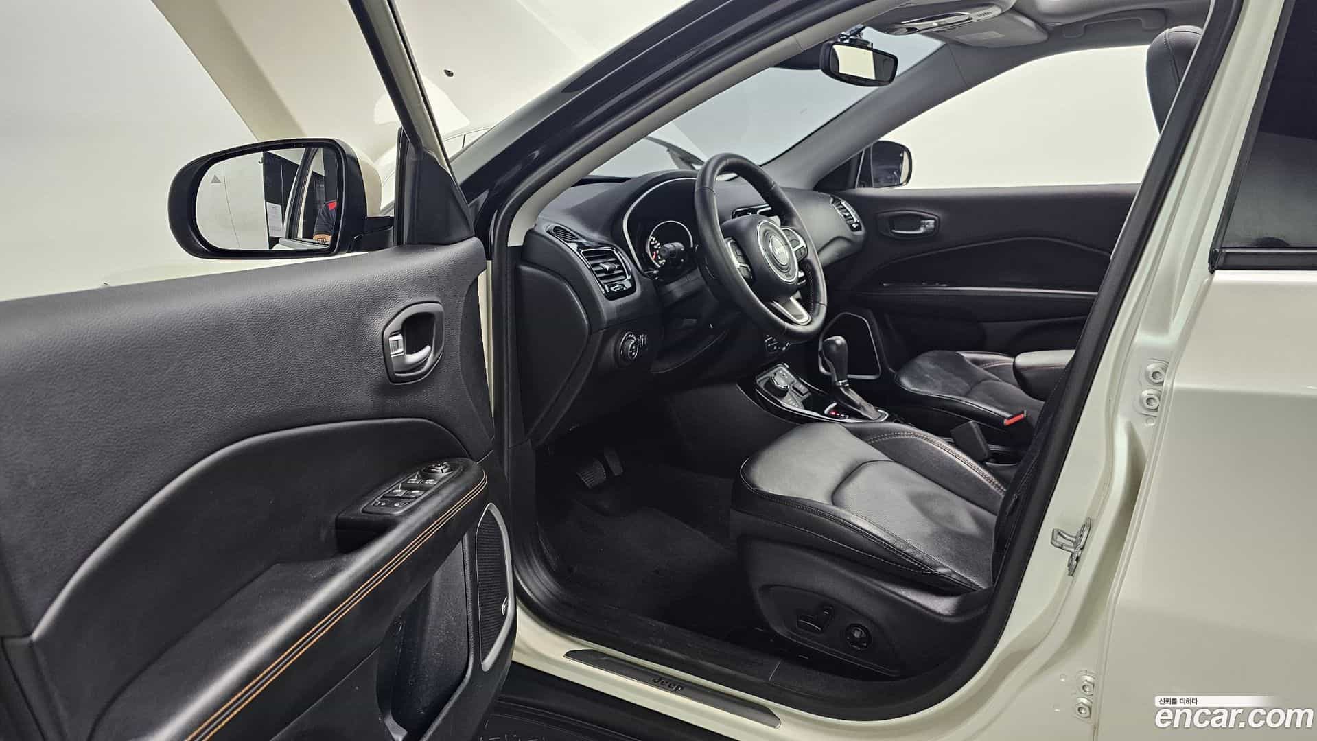 Compass Jeep 2018.7-OPTION-015