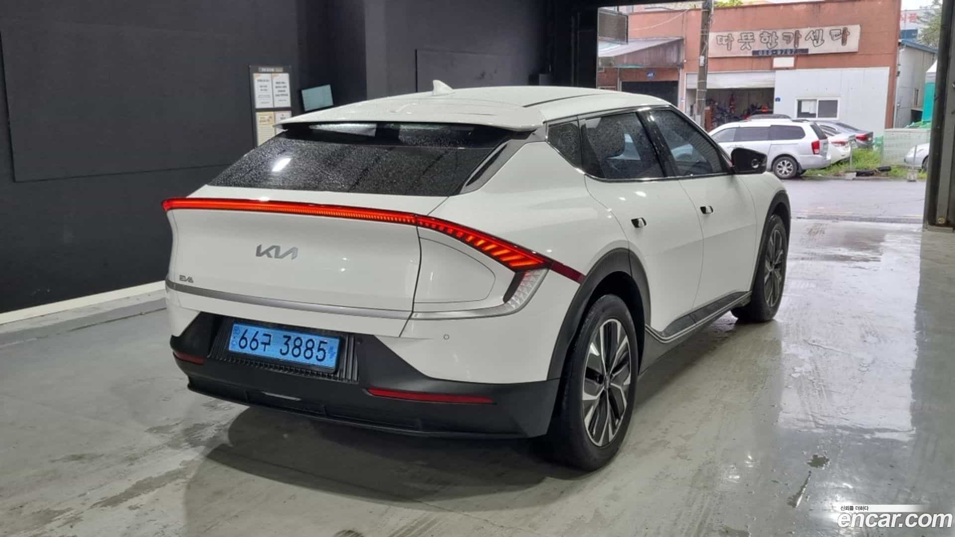 EV6 Kia 2023.9-OUTER-002