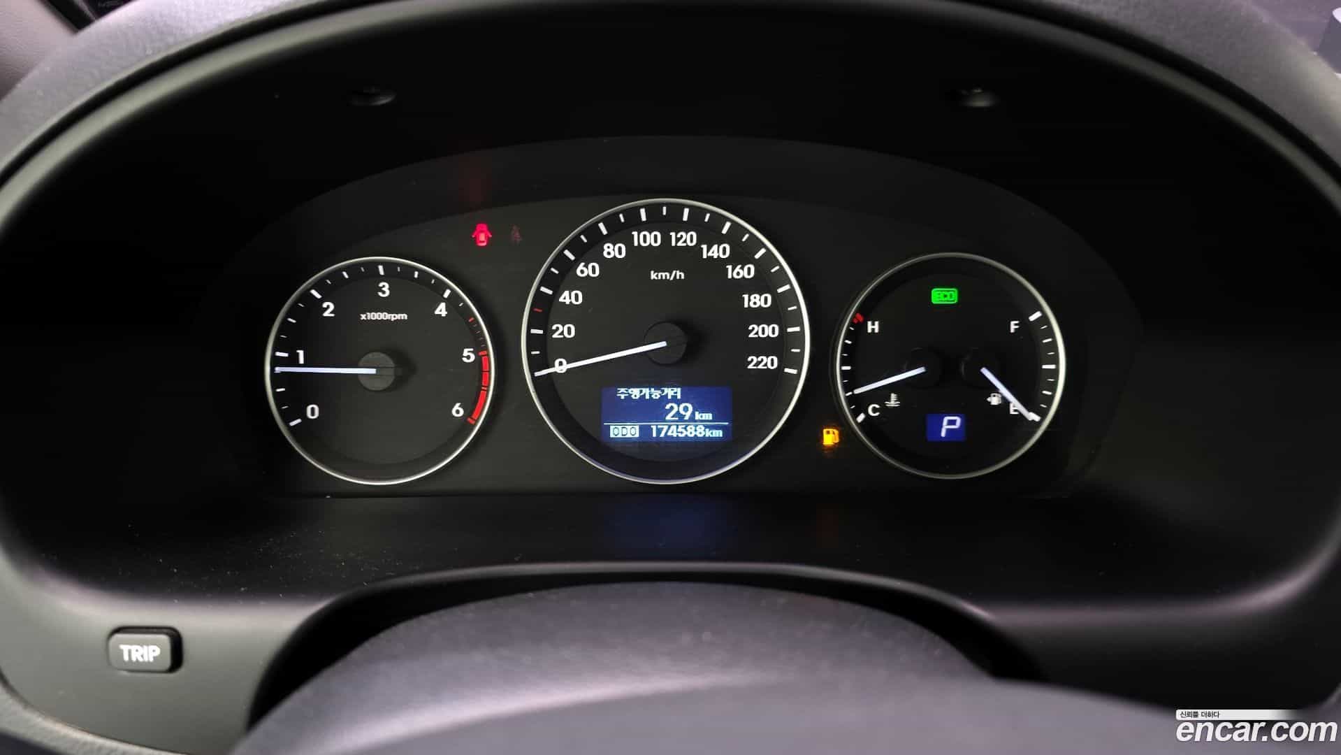 Starex Hyundai 2018.3-INNER-008