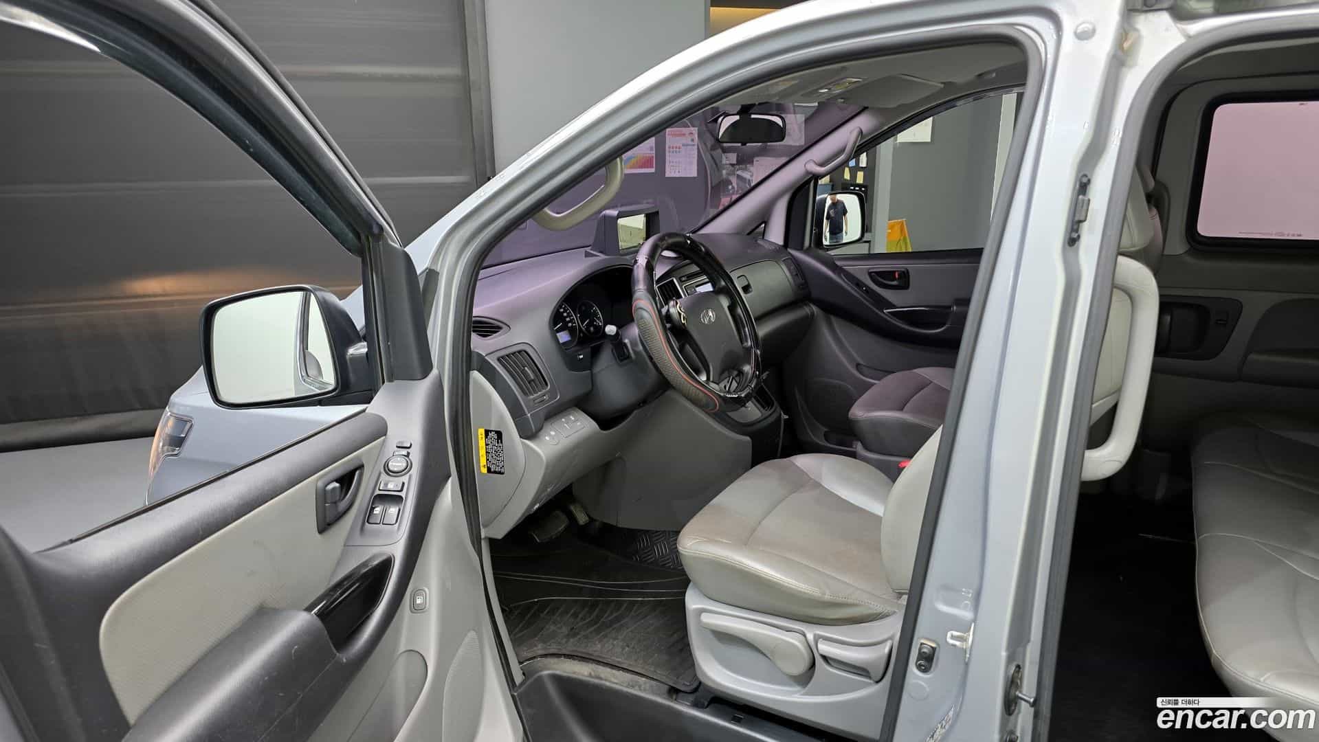 Starex Hyundai 2018.3-INNER-010