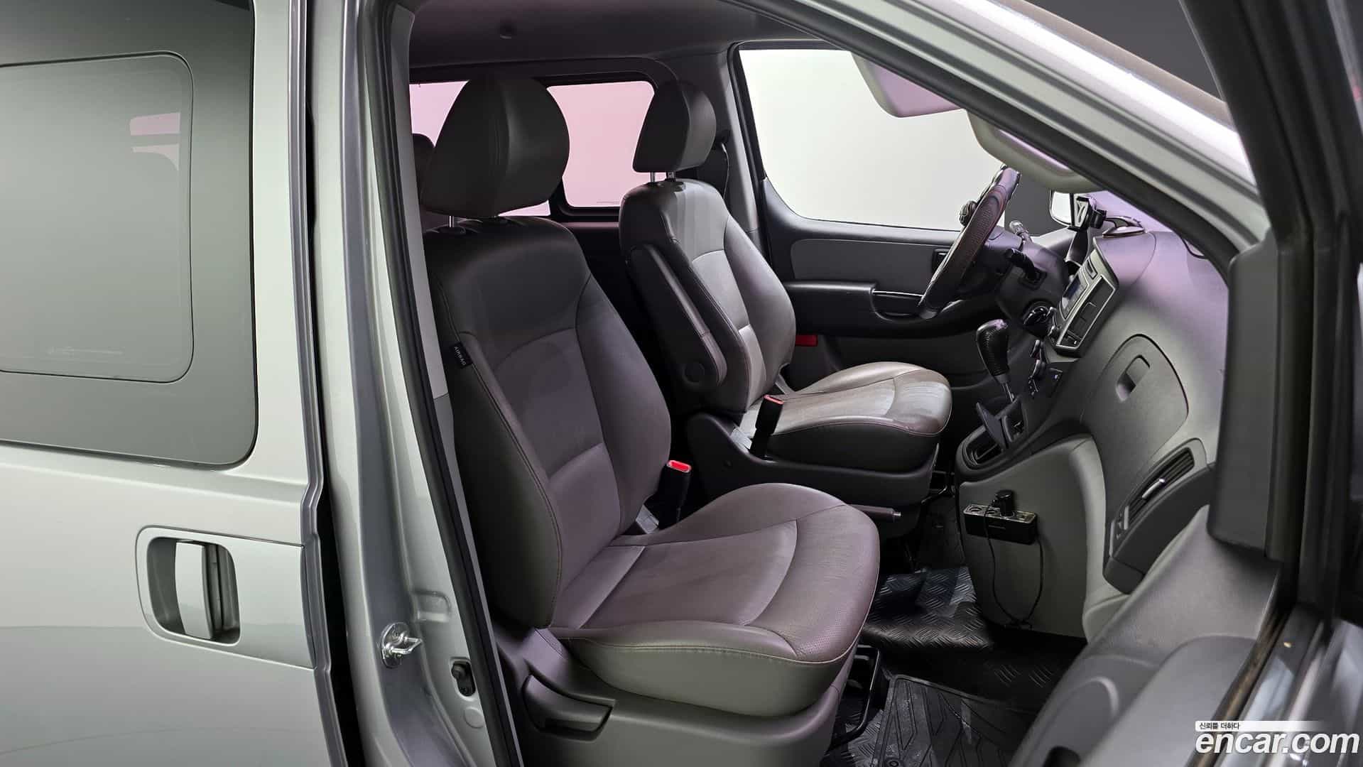 Starex Hyundai 2018.3-OPTION-016