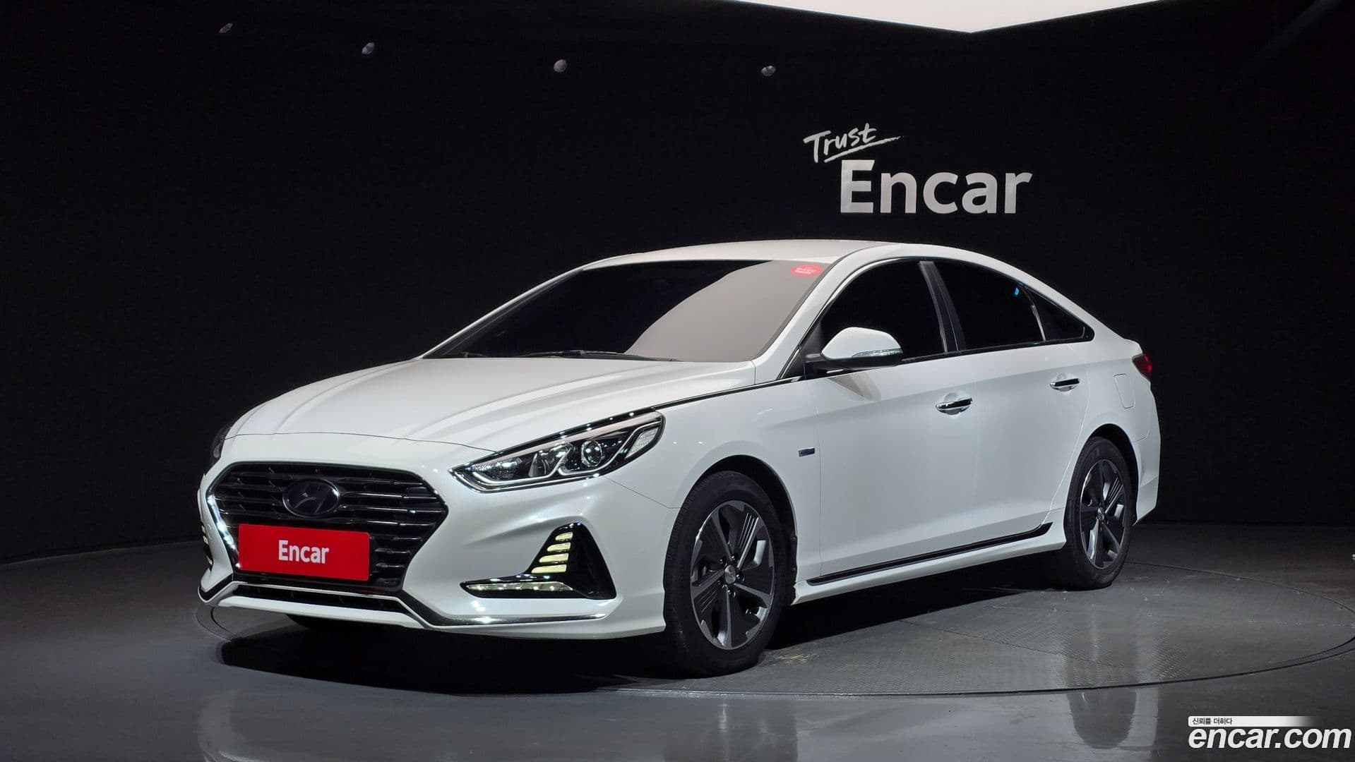 Main__Slider__Photo:Sonata Hyundai 2017.8-0