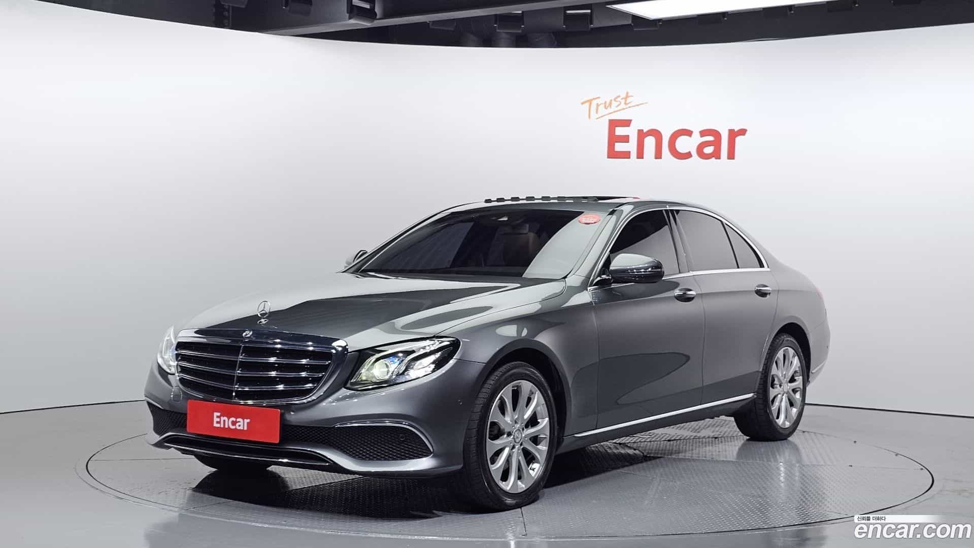 E-Class Mercedes-Benz 2016.8-OUTER-001