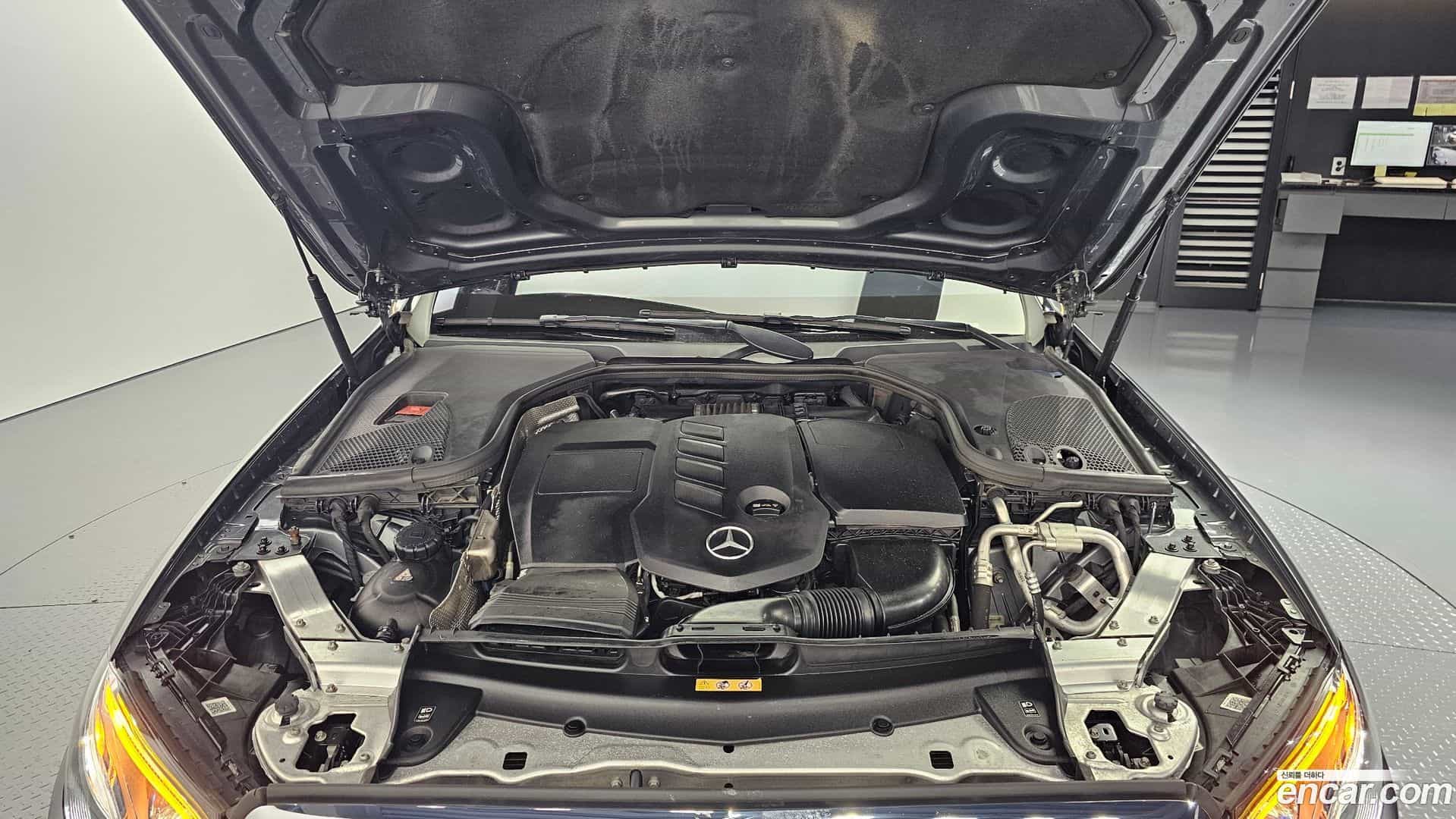 E-Class Mercedes-Benz 2016.8-INNER-006