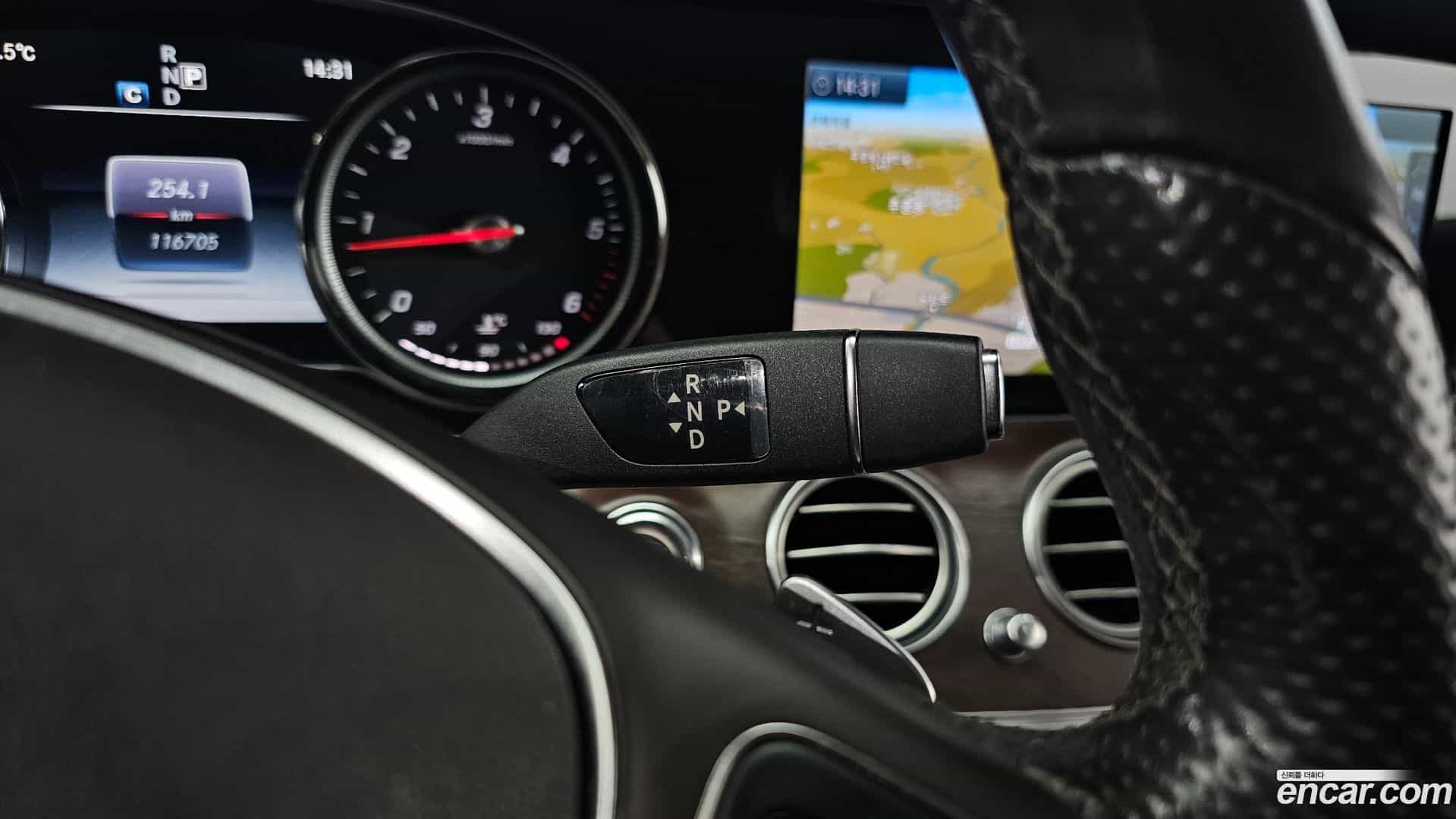E-Class Mercedes-Benz 2016.8-INNER-009