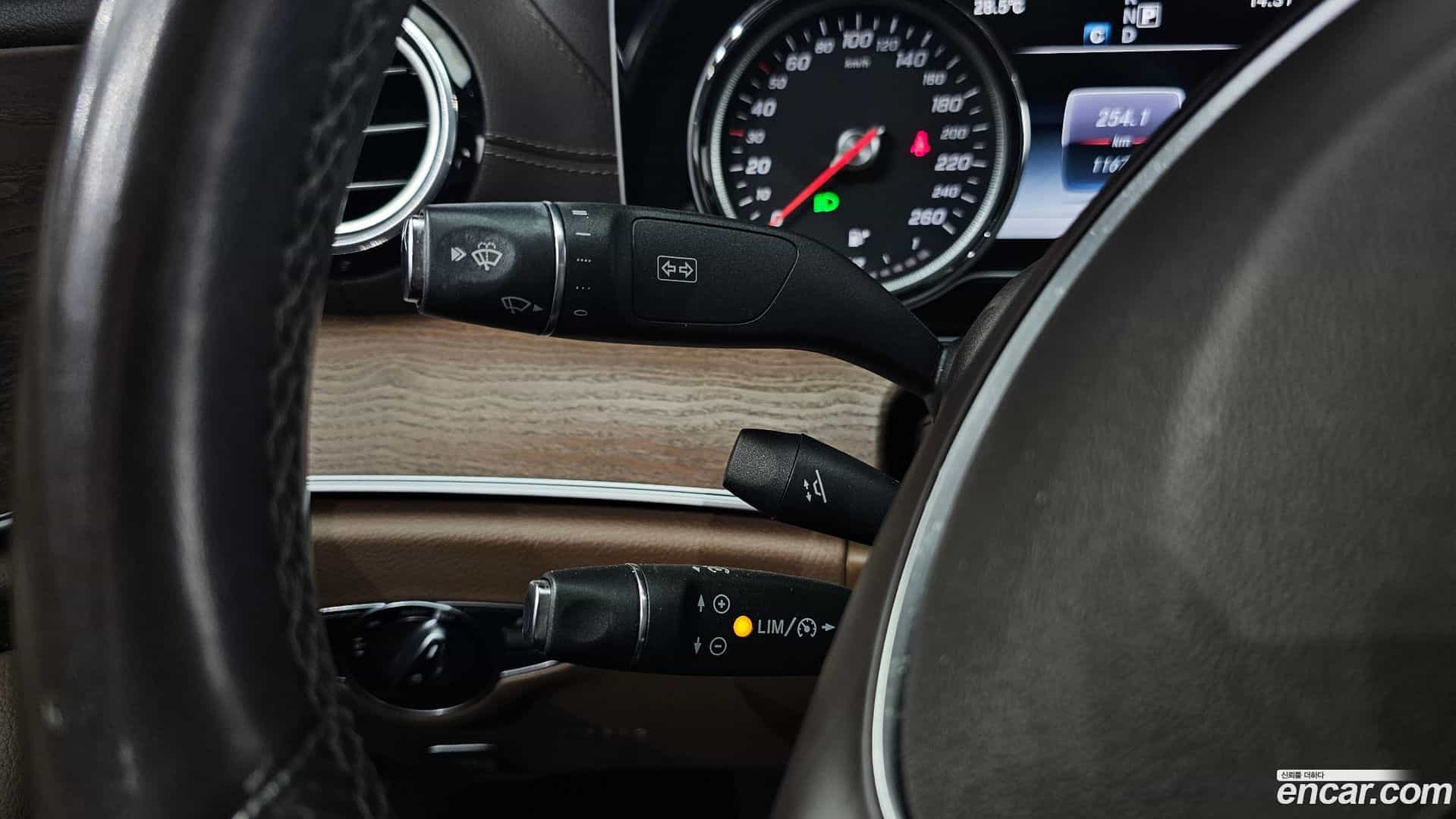 E-Class Mercedes-Benz 2016.8-OPTION-018
