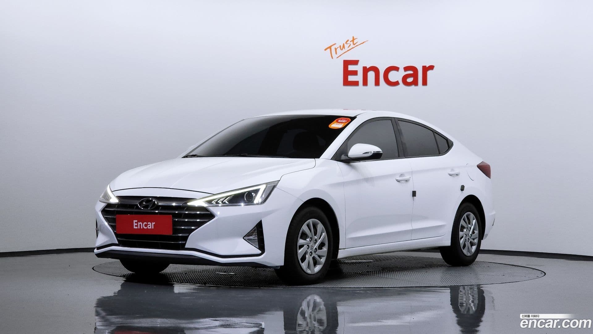 Main__Slider__Photo:AVANTE Hyundai 2019.9-0