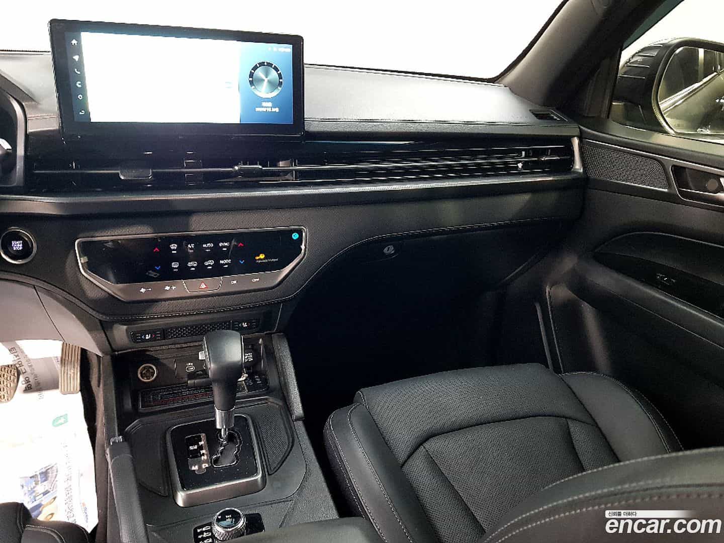 Rexton KG Mobility 2023.8-INNER-010