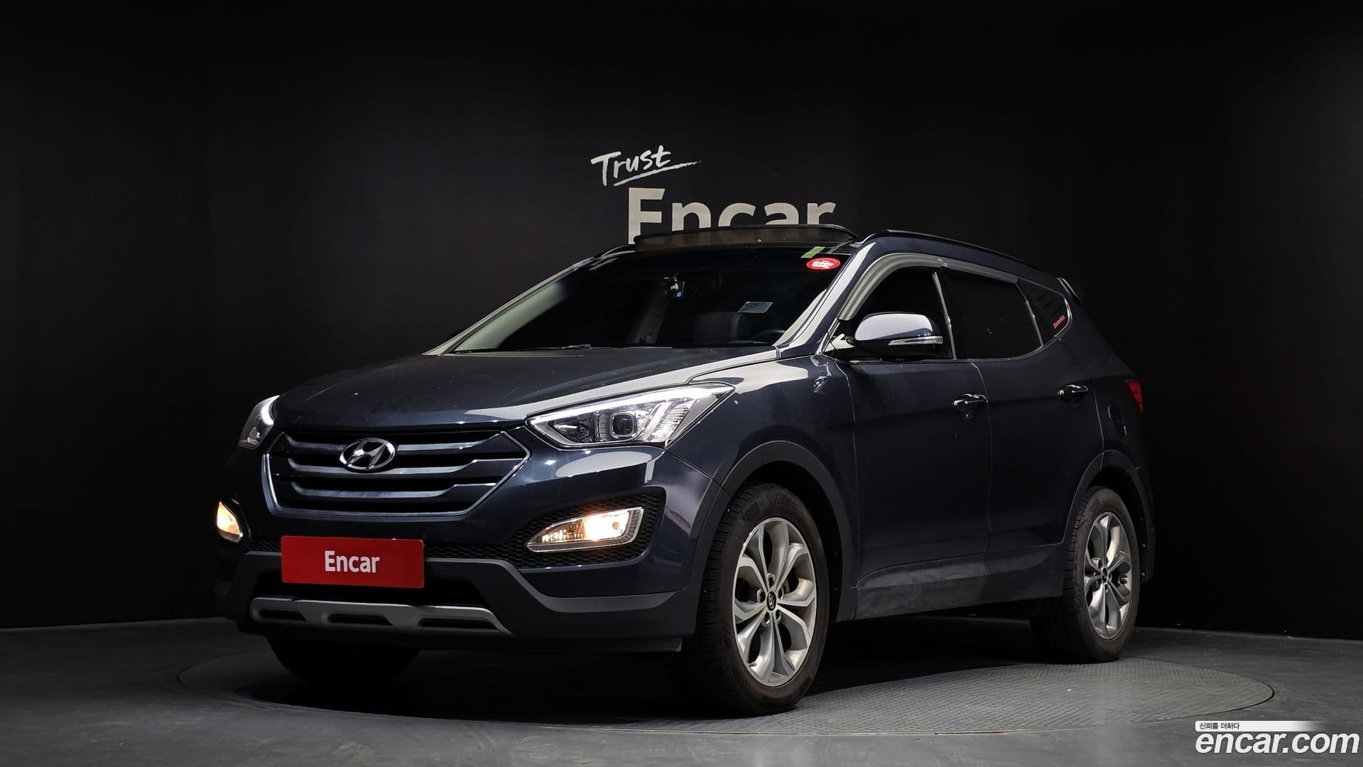 Main__Slider__Photo:Santafe Hyundai 2015.4-0