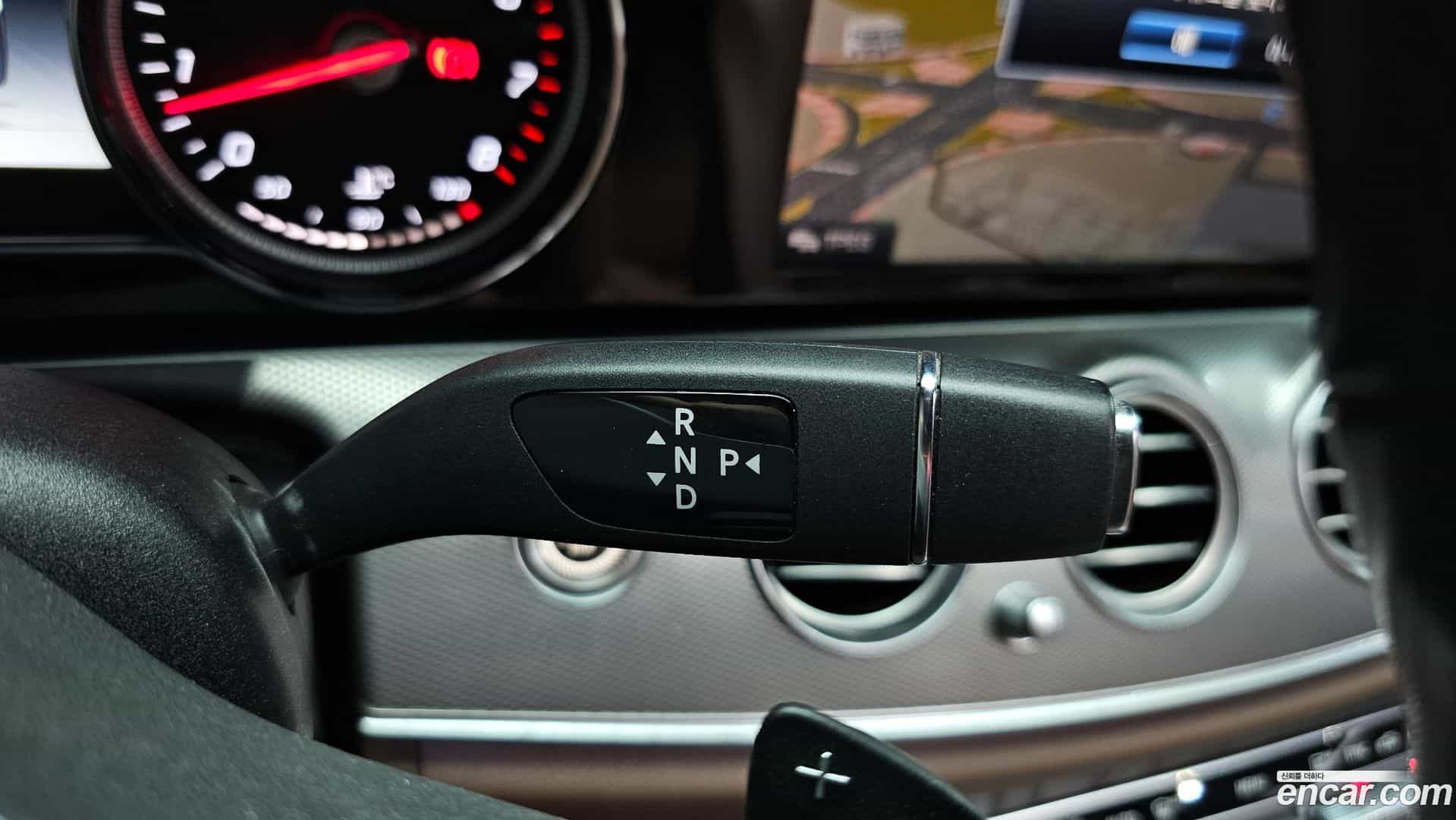 E-Class Mercedes-Benz 2020.5-INNER-009