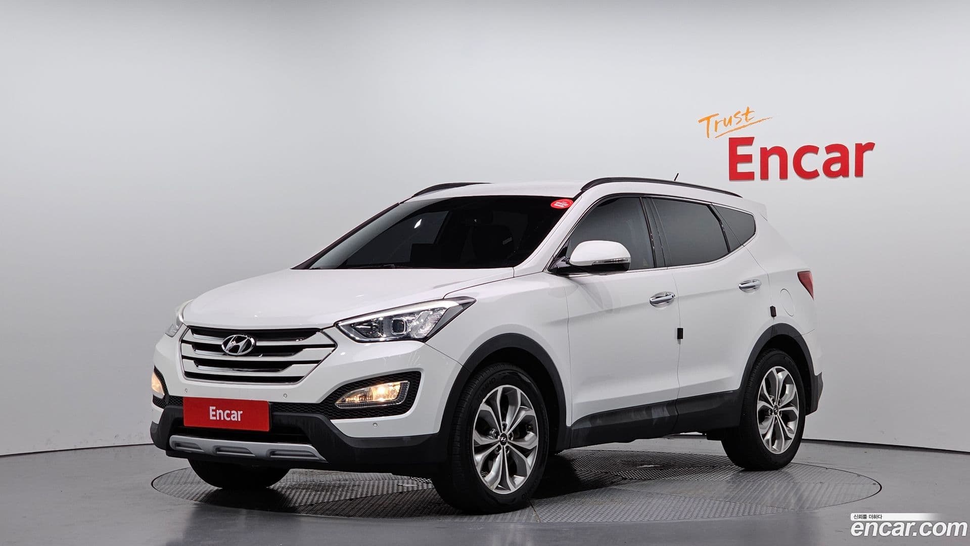 Main__Slider__Photo:Santafe Hyundai 2014.5-0