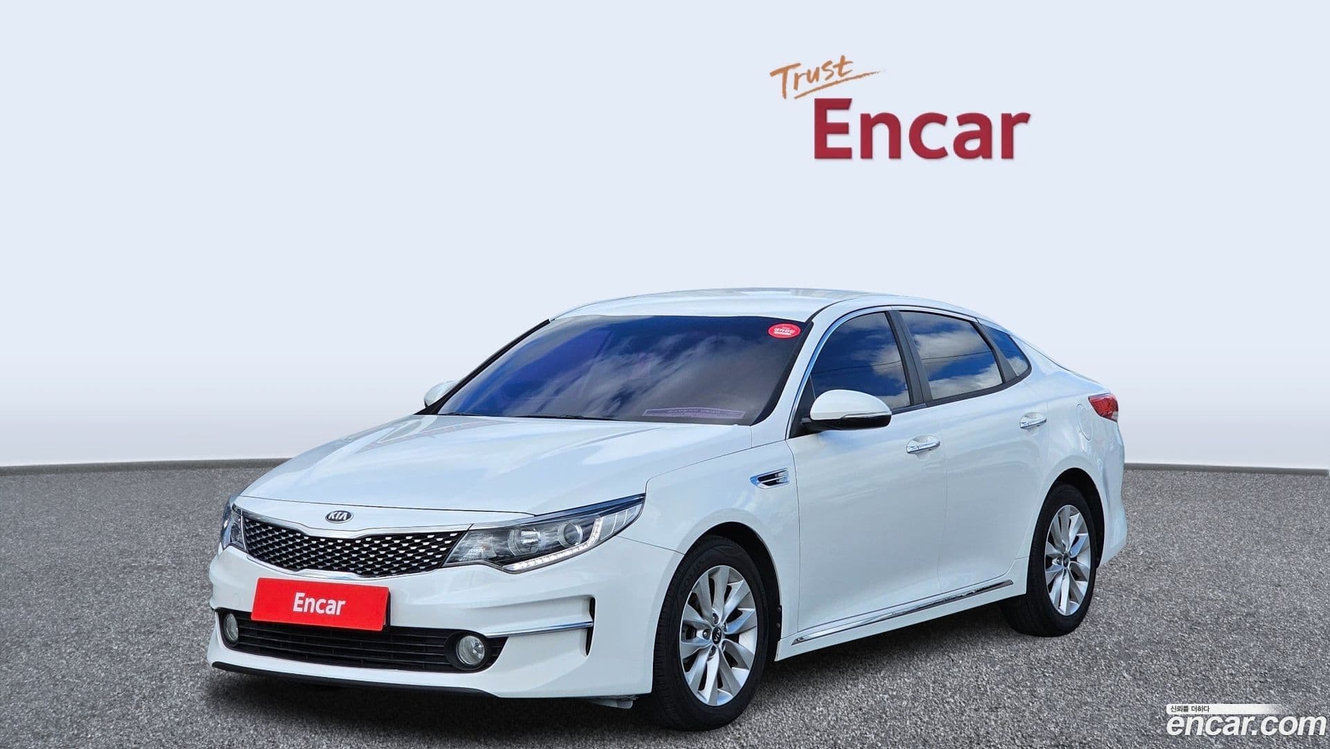 Main__Slider__Photo:K5 Kia 2015.9-0