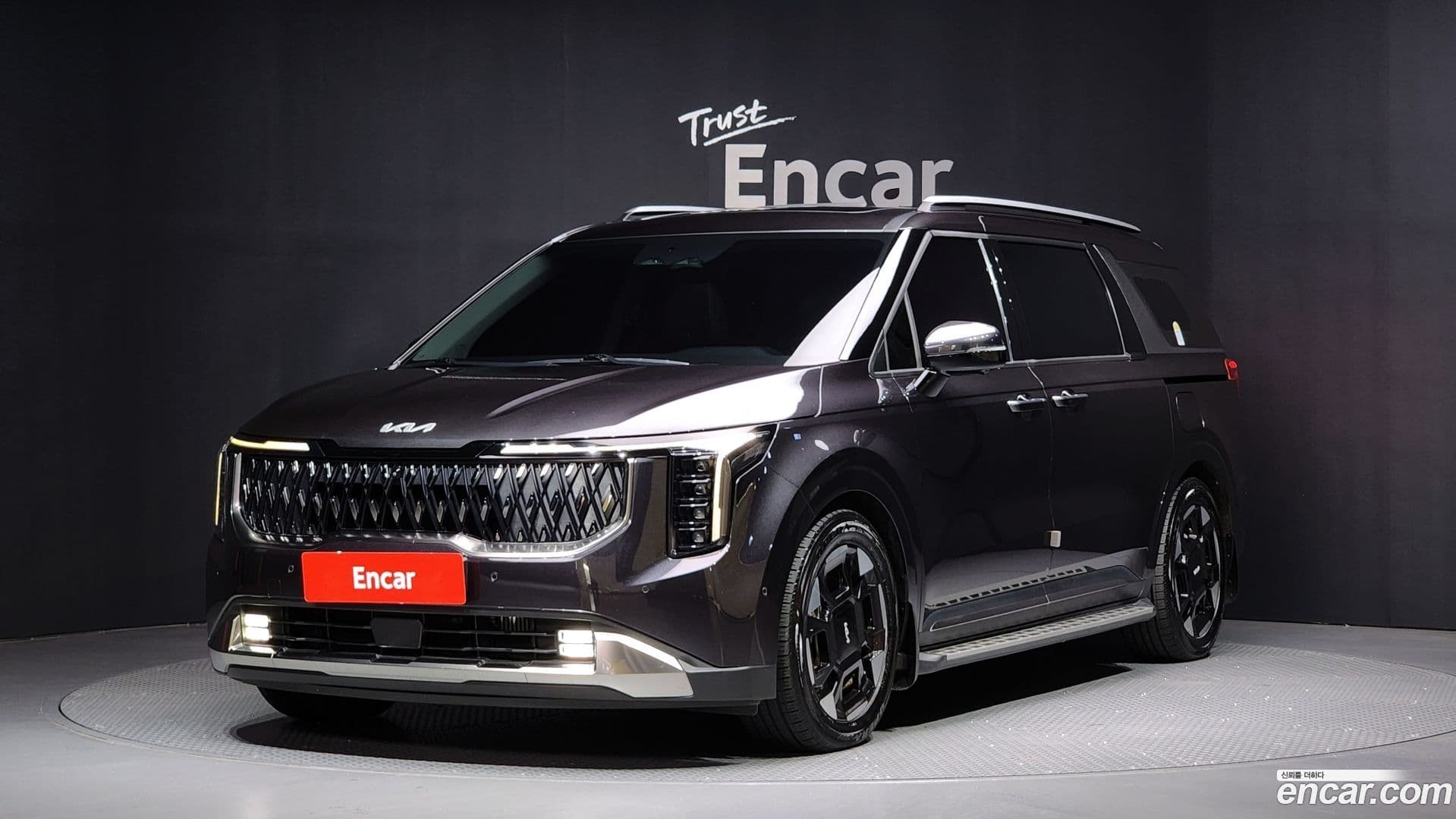 Main__Slider__Photo:Canival Kia 2023.11-0
