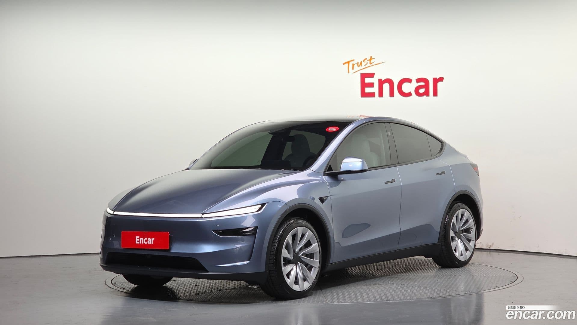 Main__Slider__Photo:Model Y Tesla 2025.4-0