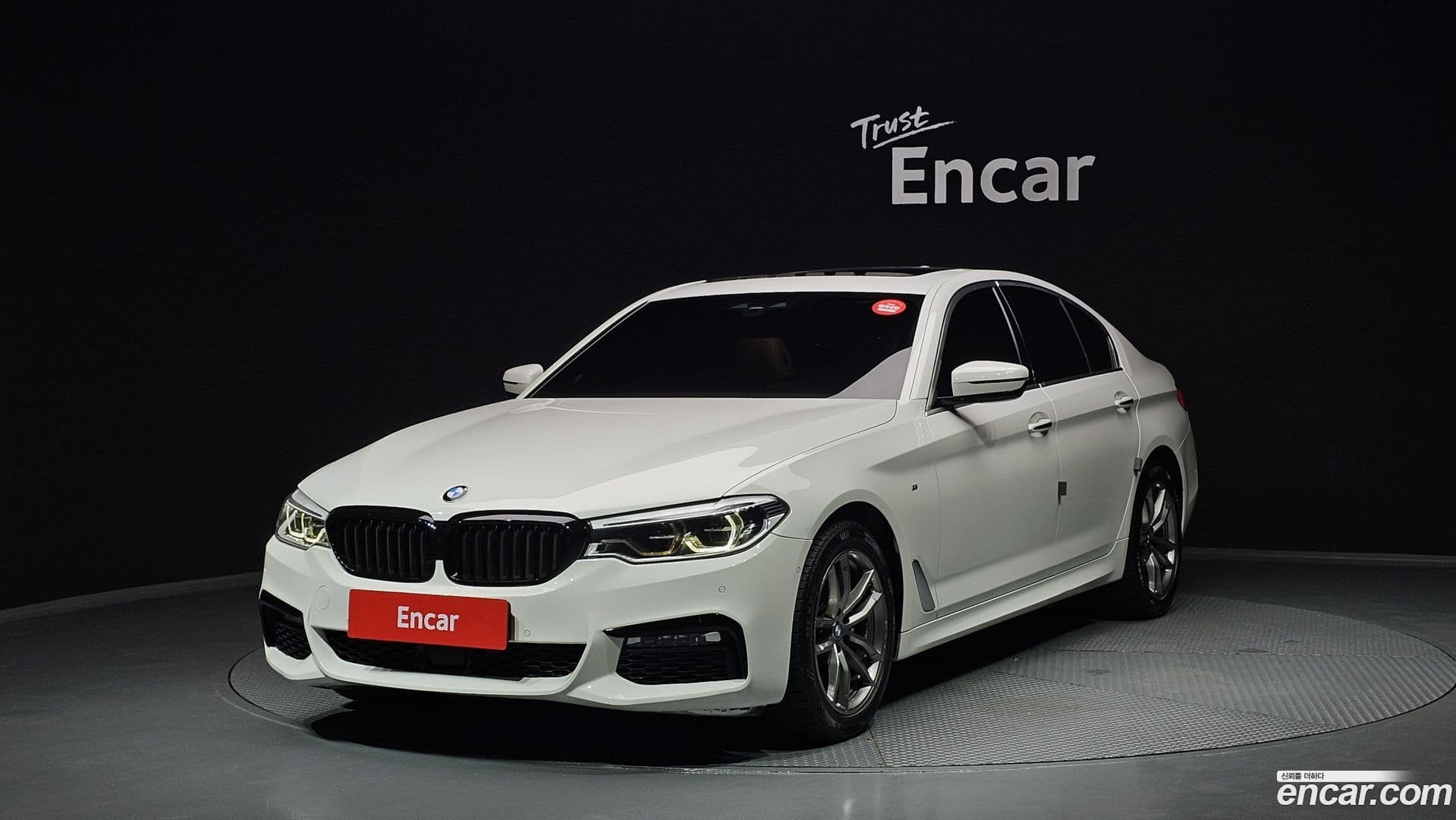 Main__Slider__Photo:5-Series BMW 2018.2-0