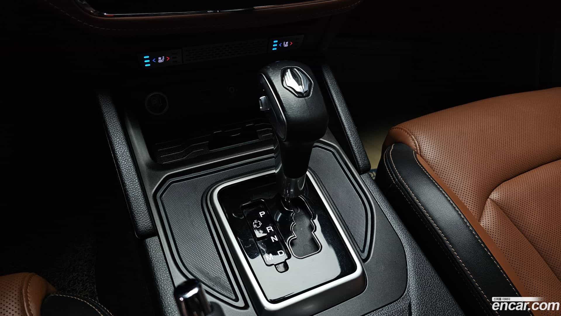 Rexton KG Mobility 2018.2-INNER-009