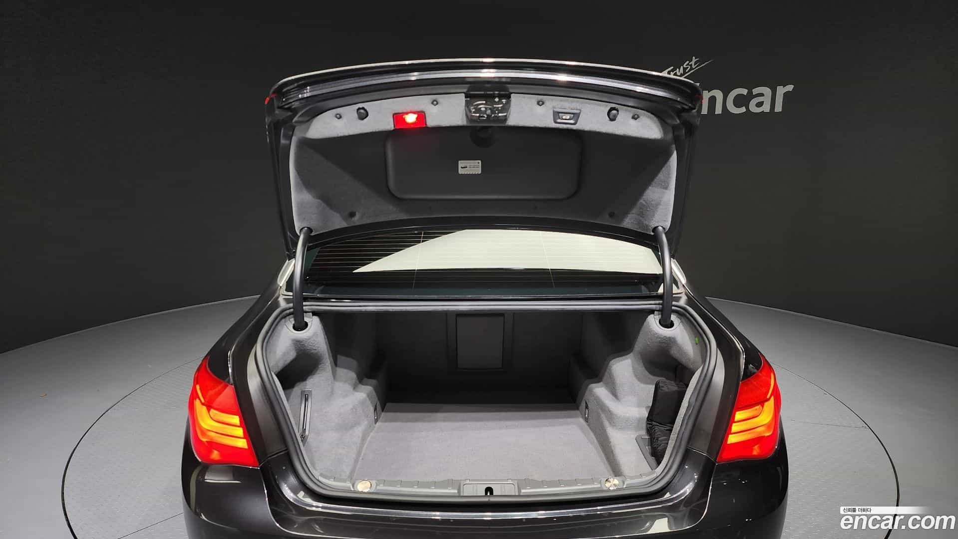 7-Series BMW 2011.0-OPTION-024