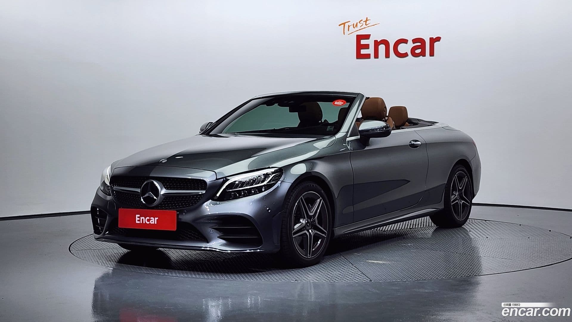 Main__Slider__Photo:C-Class Mercedes-Benz 2019.8-0