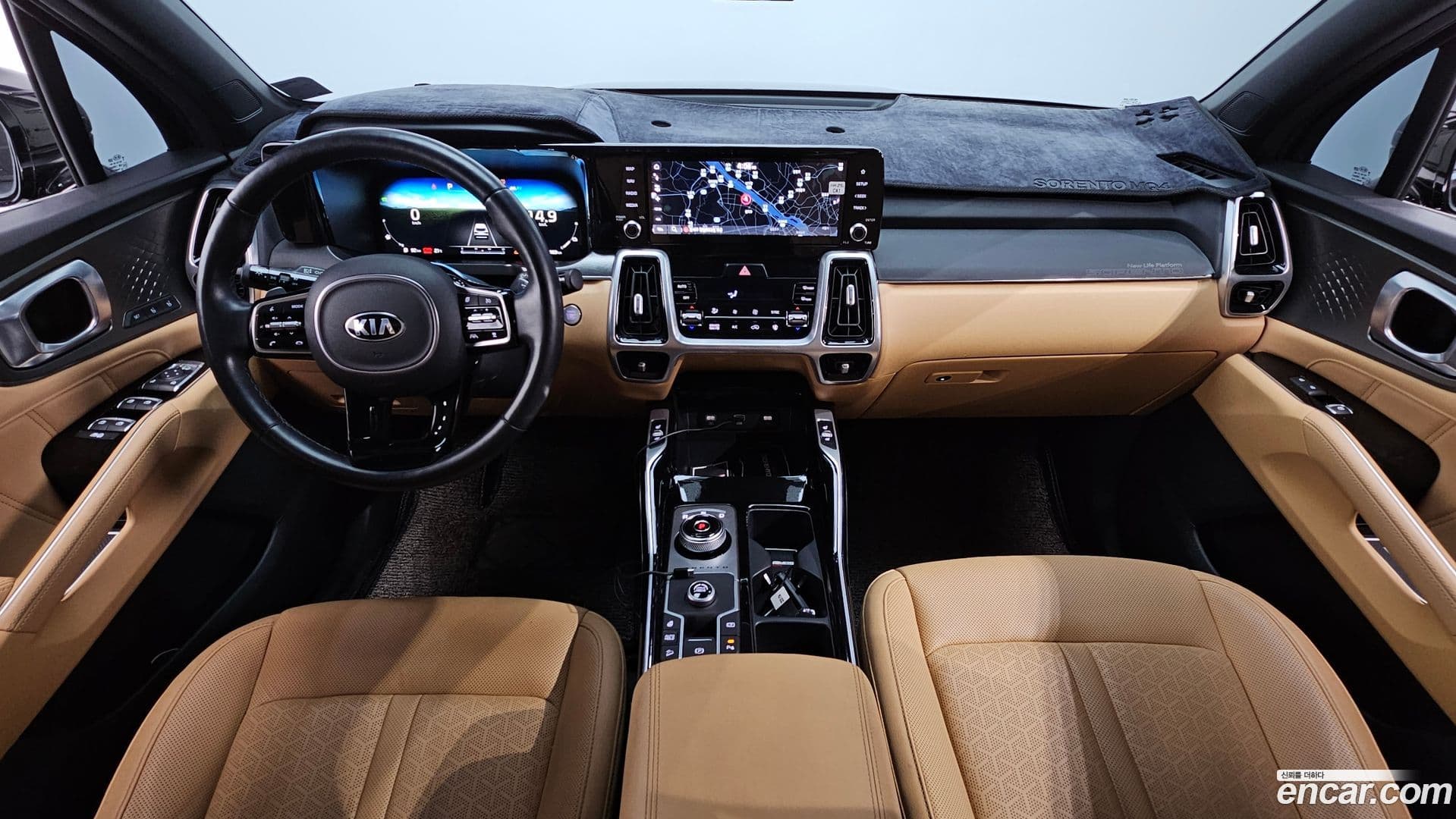 Main__Slider__Photo:Sorento Kia 2020.7-6