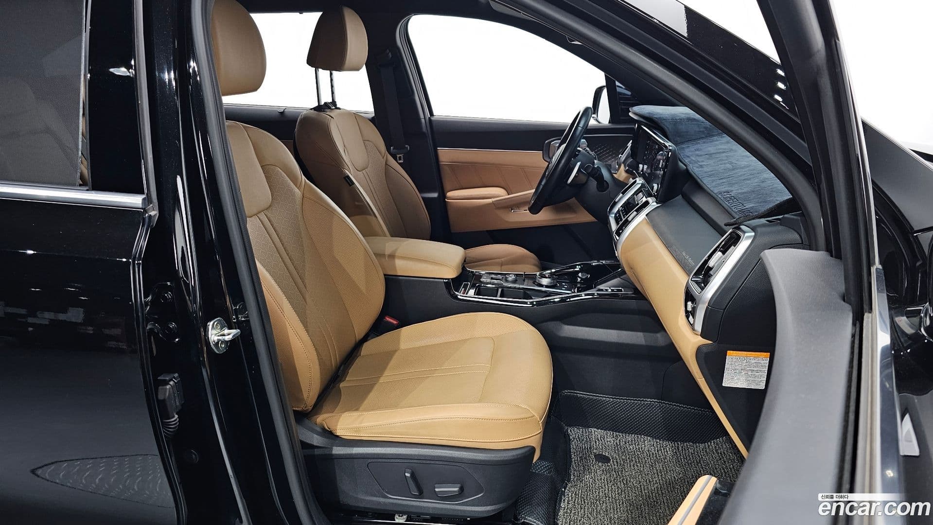 Main__Slider__Photo:Sorento Kia 2020.7-11