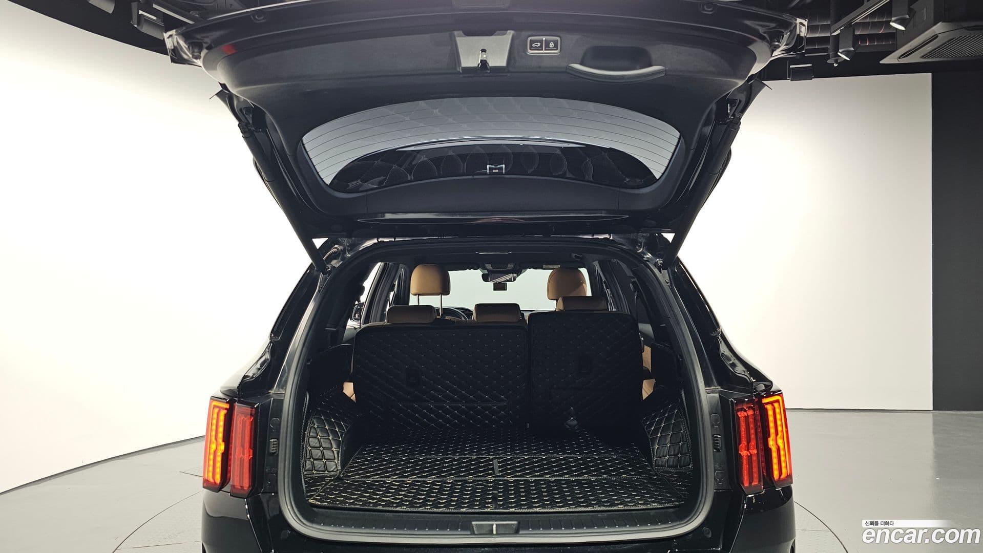 Main__Slider__Photo:Sorento Kia 2020.7-19