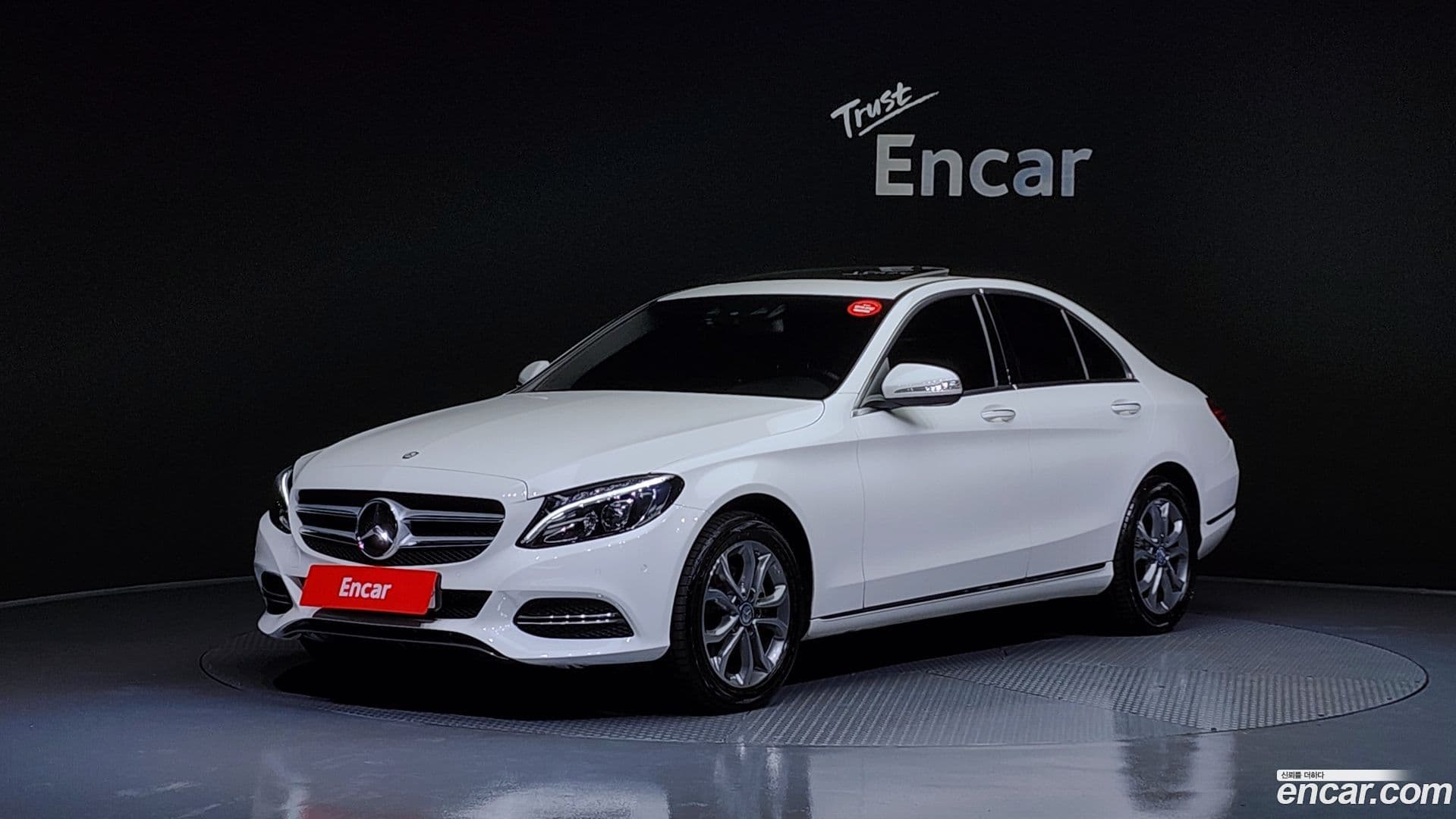Main__Slider__Photo:C-Class Mercedes-Benz 2015.6-0