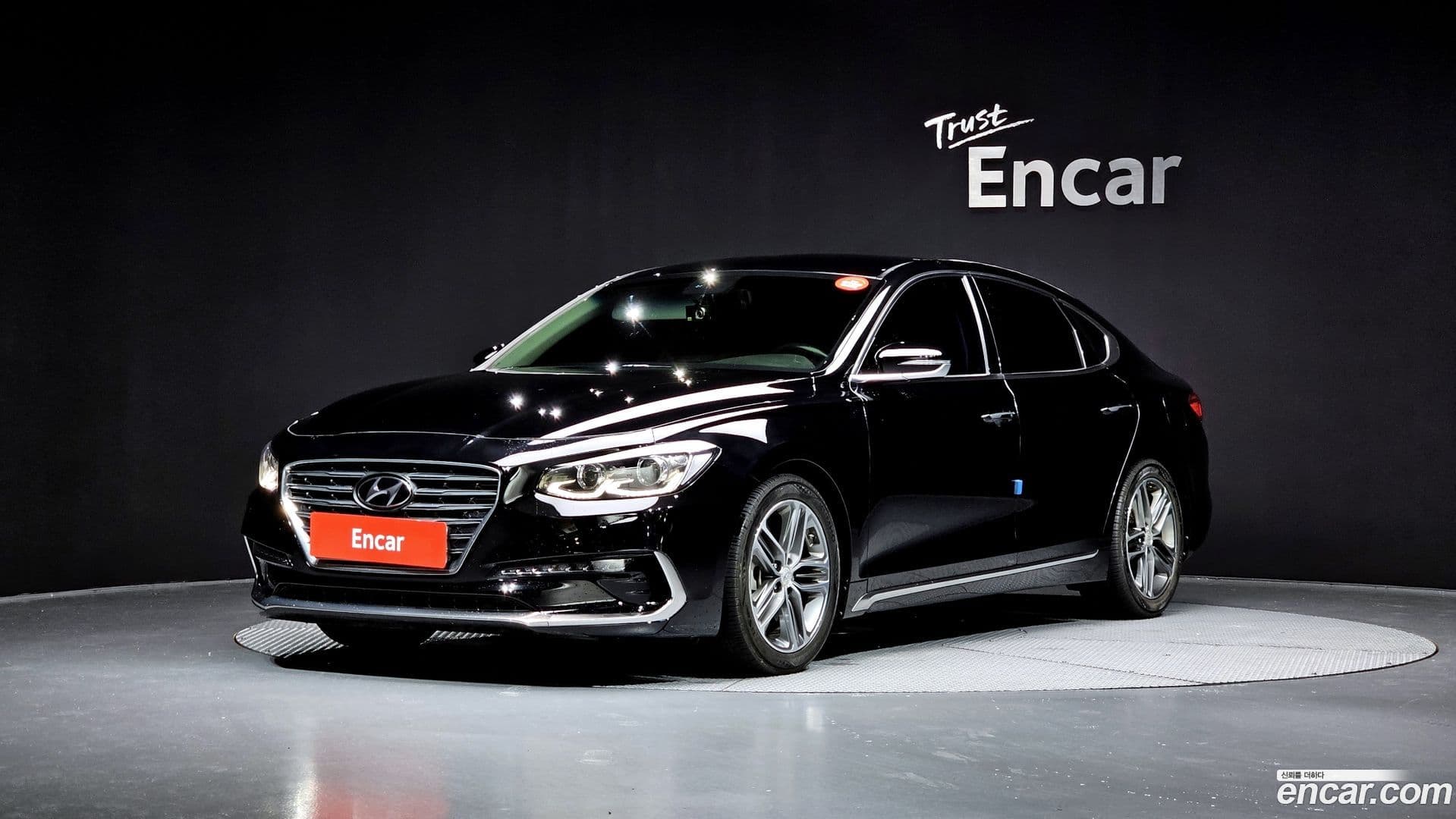 Main__Slider__Photo:Grandeur Hyundai 2016.11-0