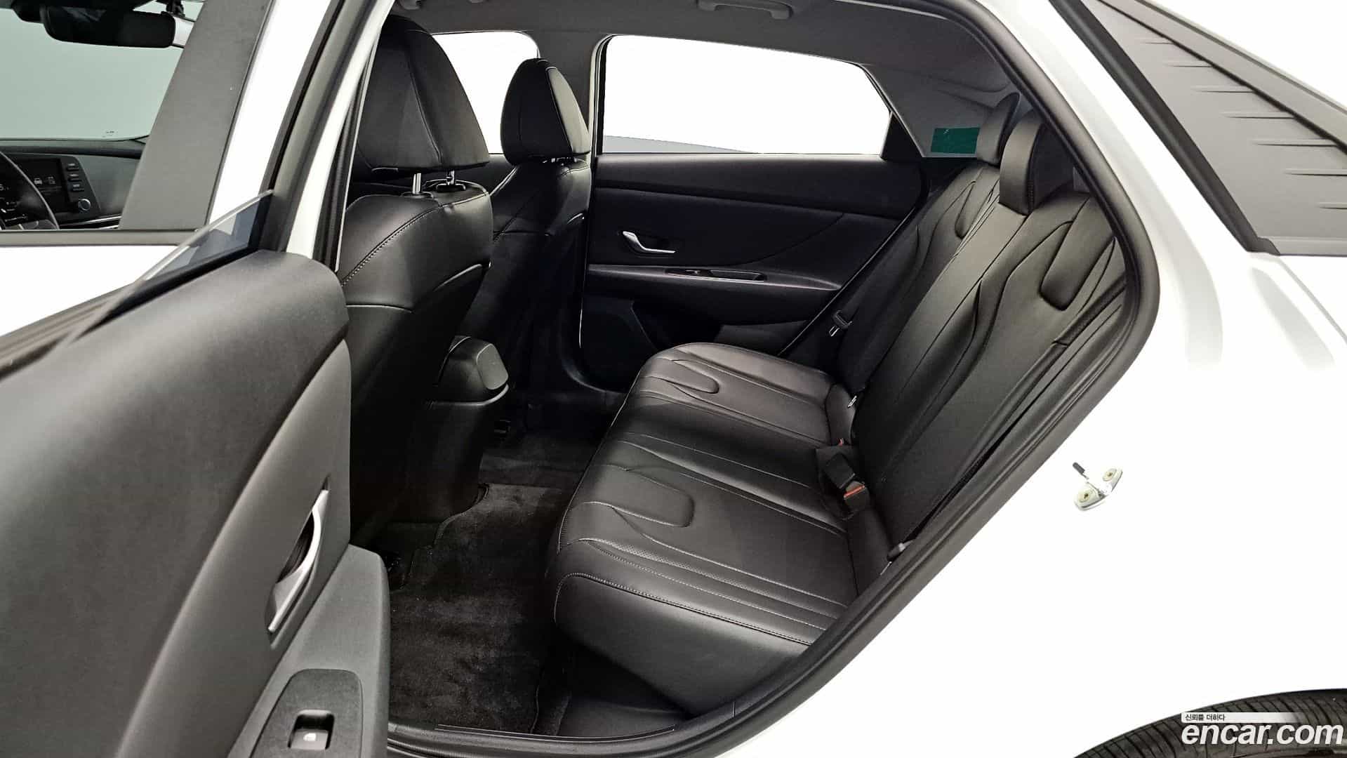AVANTE Hyundai 2022.6-OPTION-015
