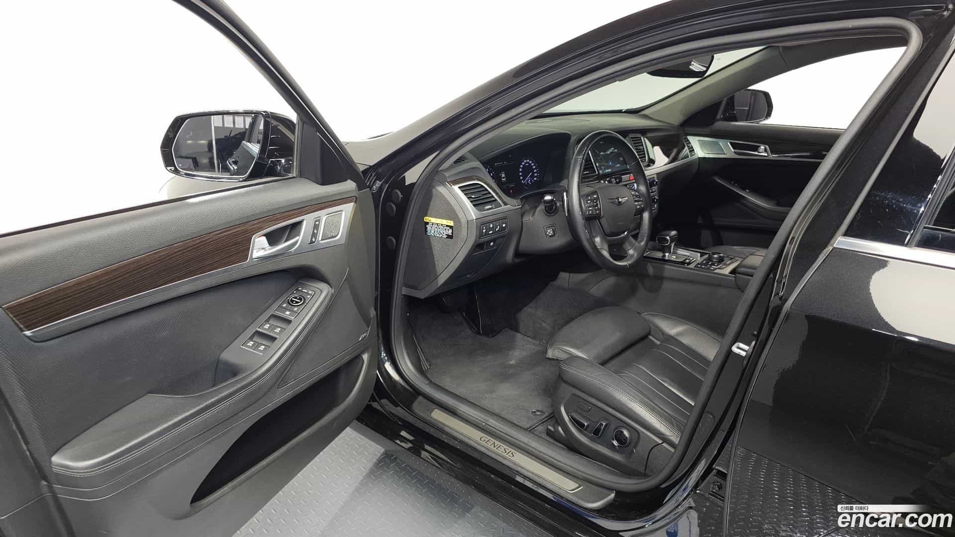 G80 Genesis 2018.1-INNER-010