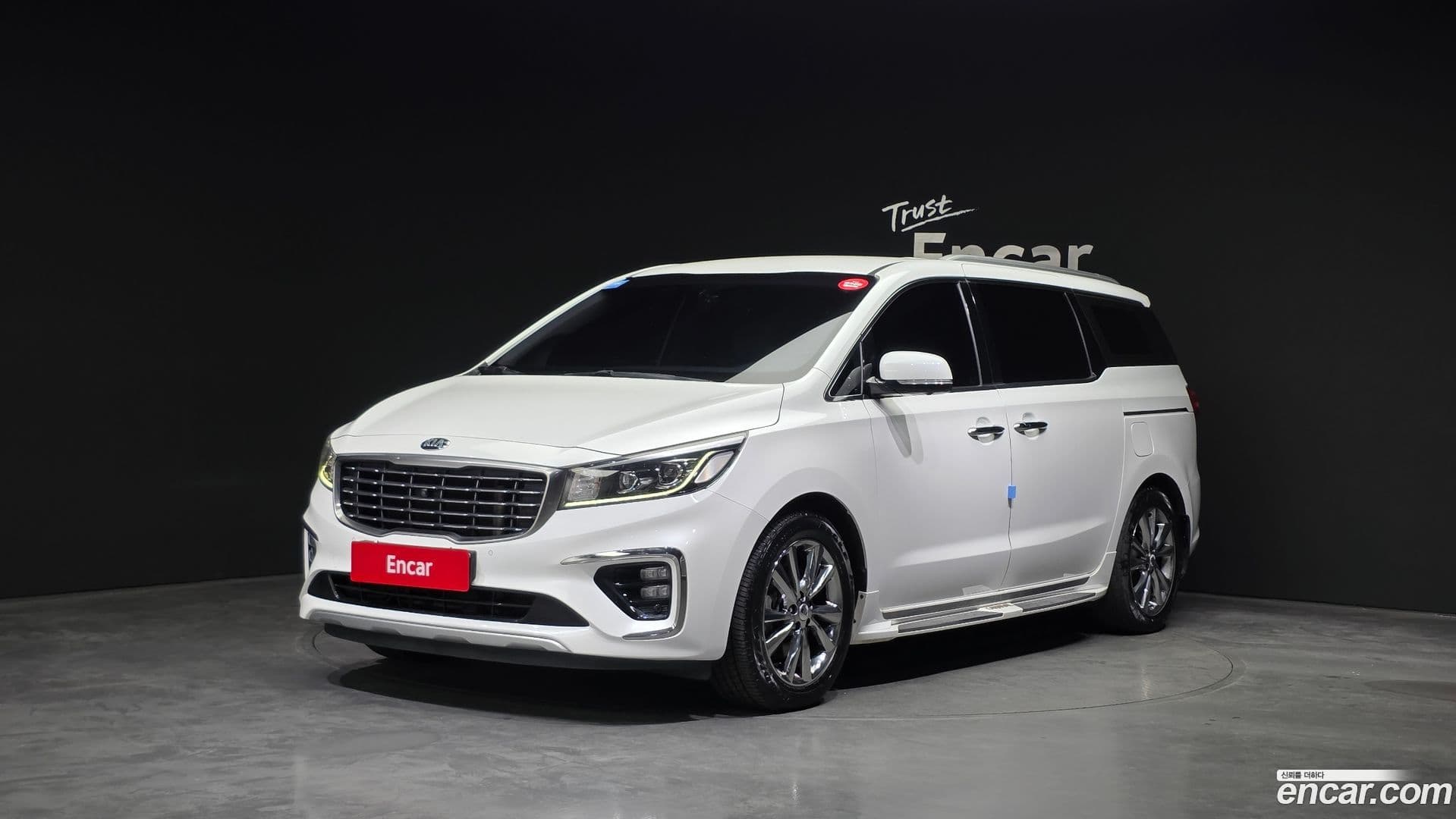 Main__Slider__Photo:Canival Kia 2018.7-0