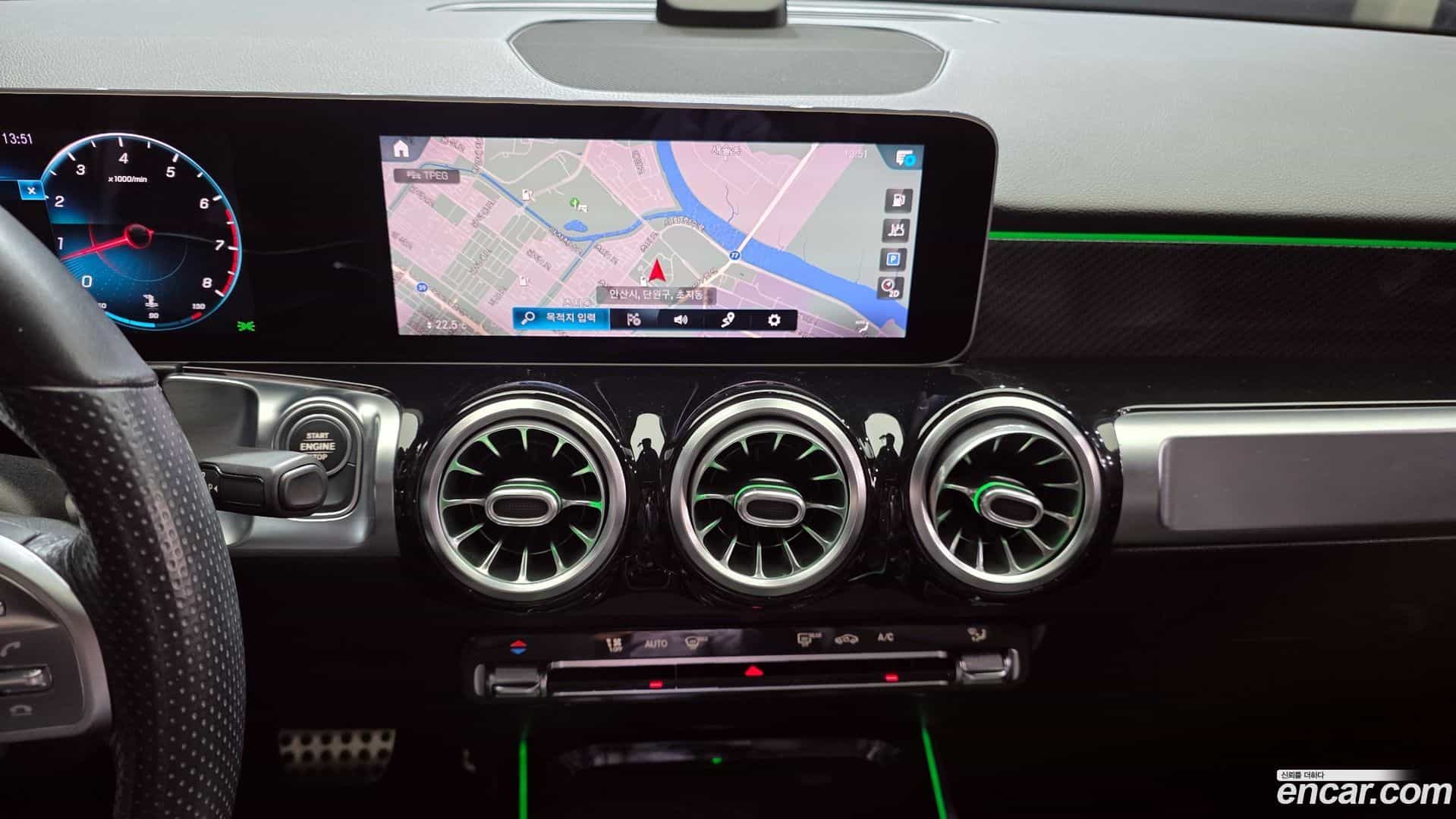 GLB-Class Mercedes-Benz 2020.9-OPTION-022