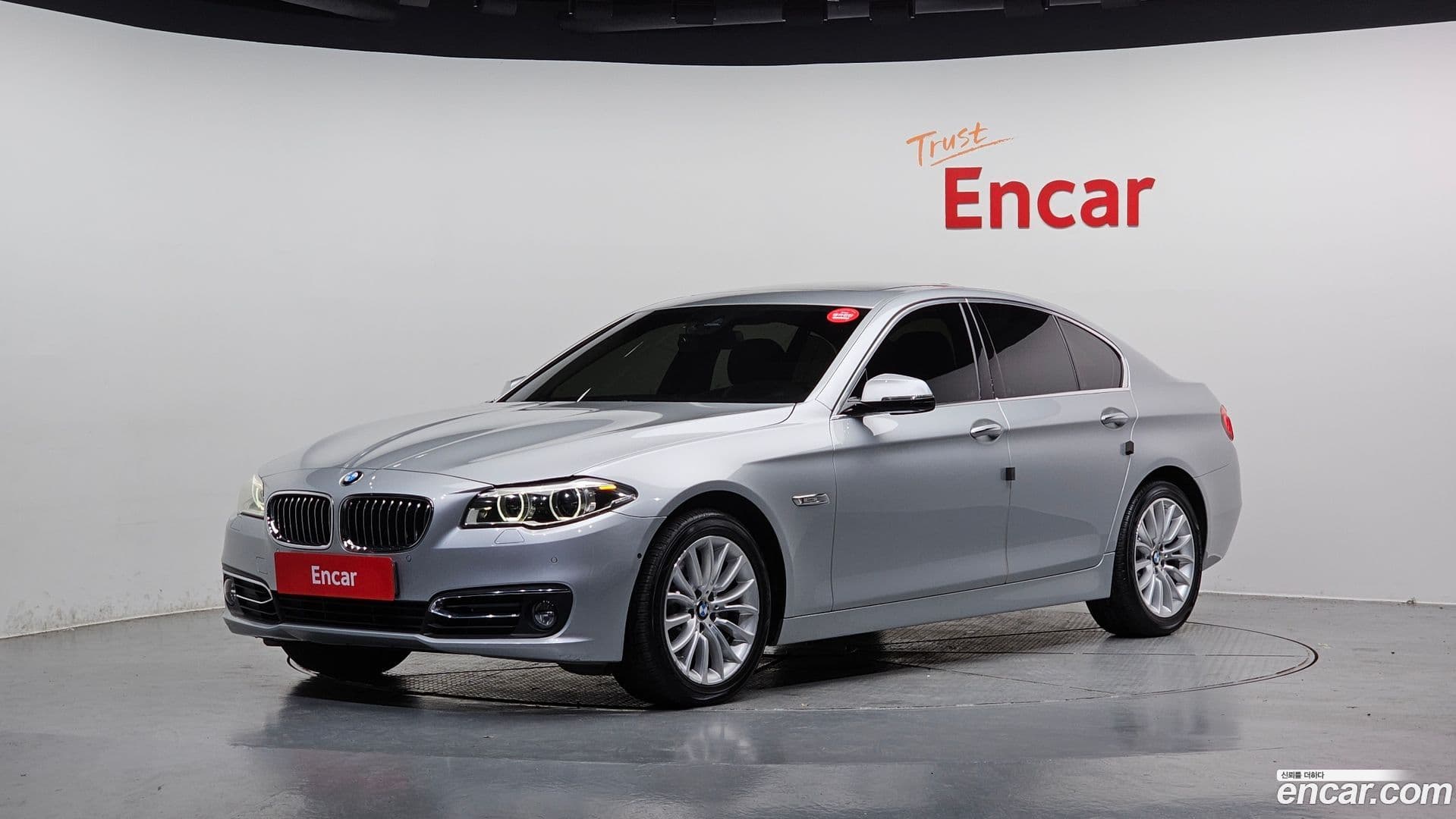 Main__Slider__Photo:5-Series BMW 2015.3-0