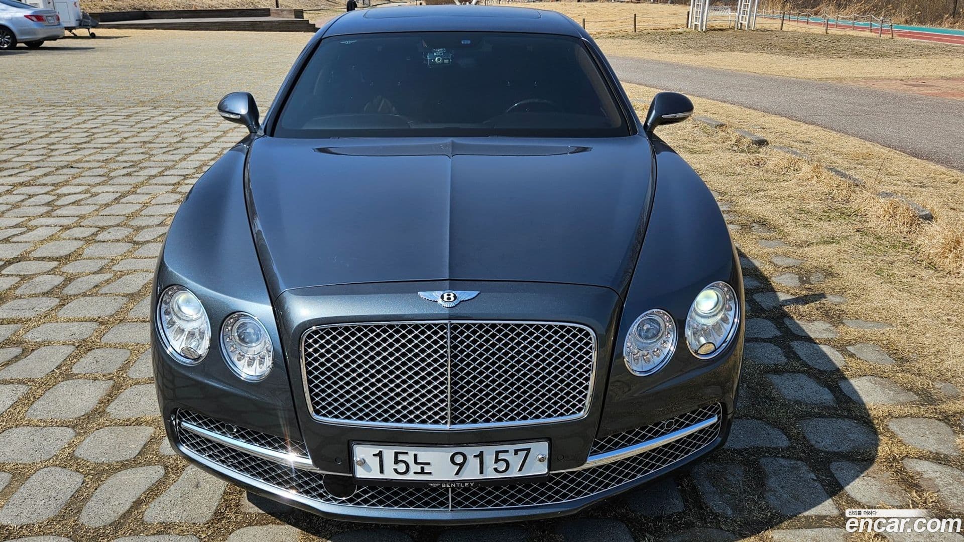 Main__Slider__Photo:Flying Spur Bentley 2014.10-0
