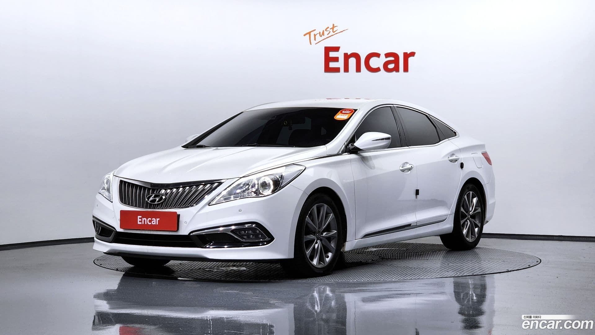 Main__Slider__Photo:Grandeur Hyundai 2015.10-0