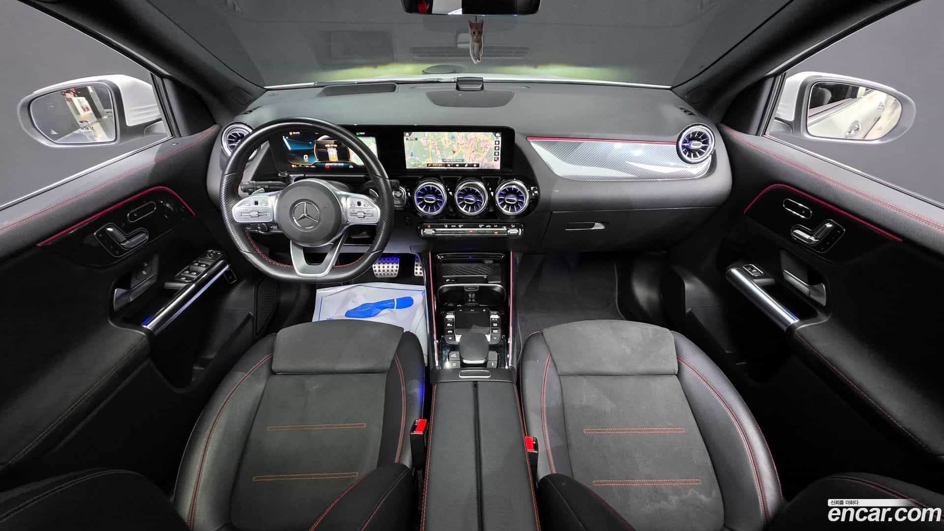 GLA-Class Mercedes-Benz 2021.9-INNER-007
