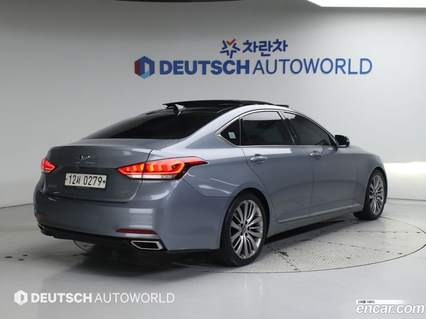 Main__Slider__Photo:Genesis Hyundai 2015.11-0